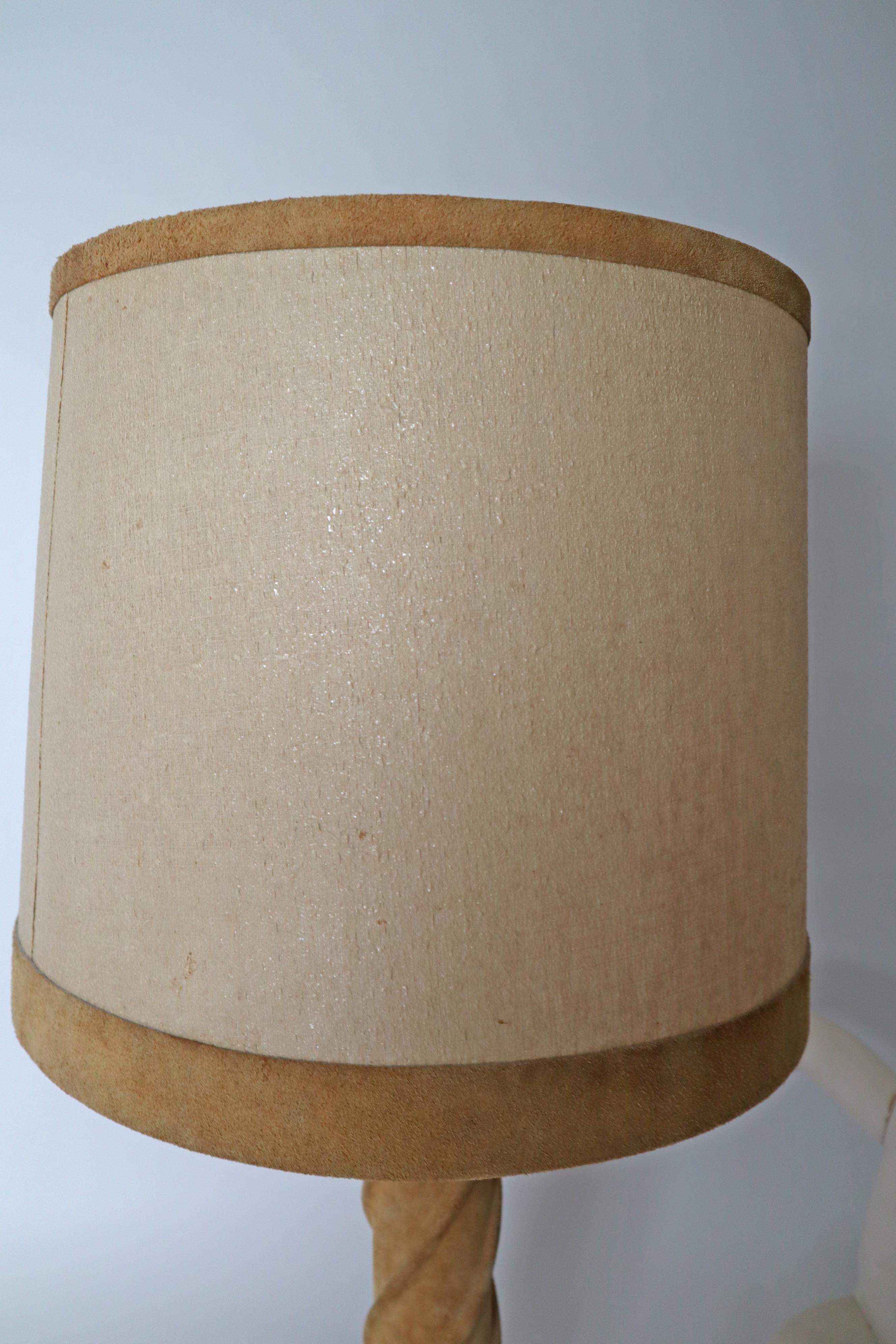 Cognac-Colored Twisted Leather Lamp in the style of Paul Dupre-Lafon France 1970 en venta 8
