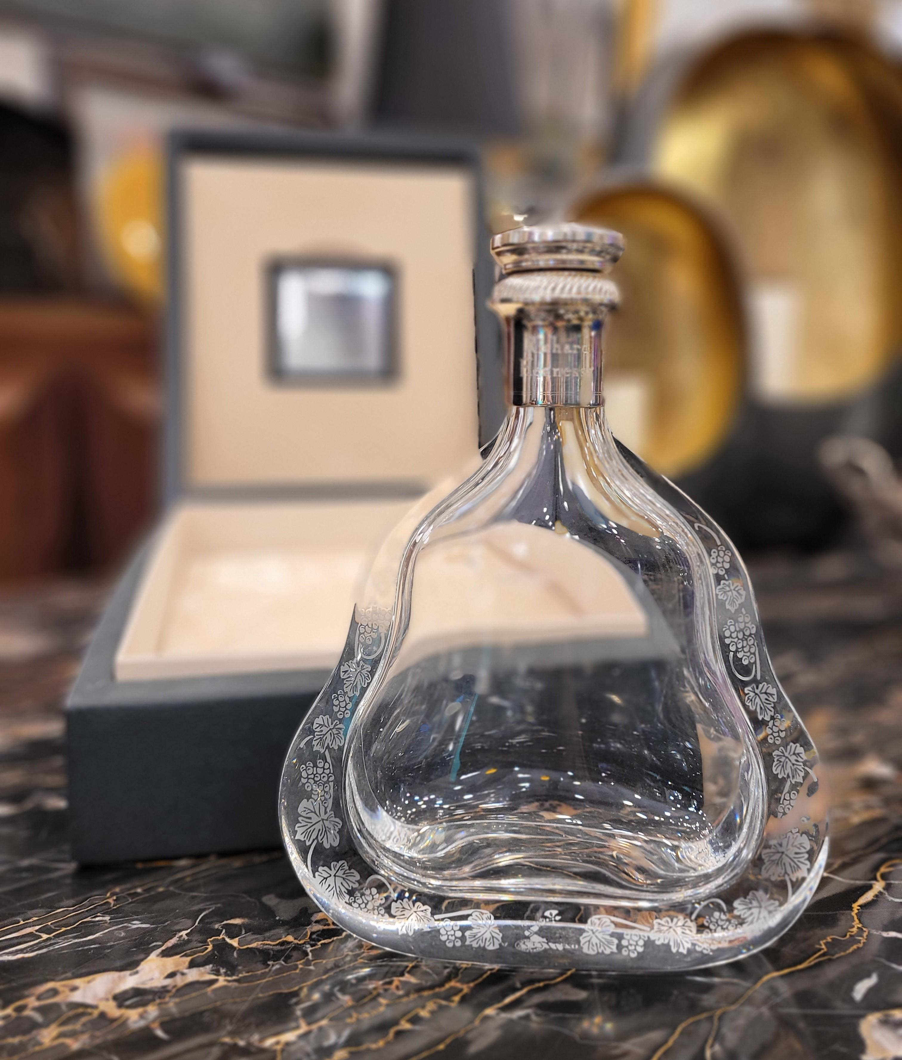 Cognac decanter bottle, Richard Hennessy, Baccarat crystal, 90's - France 10