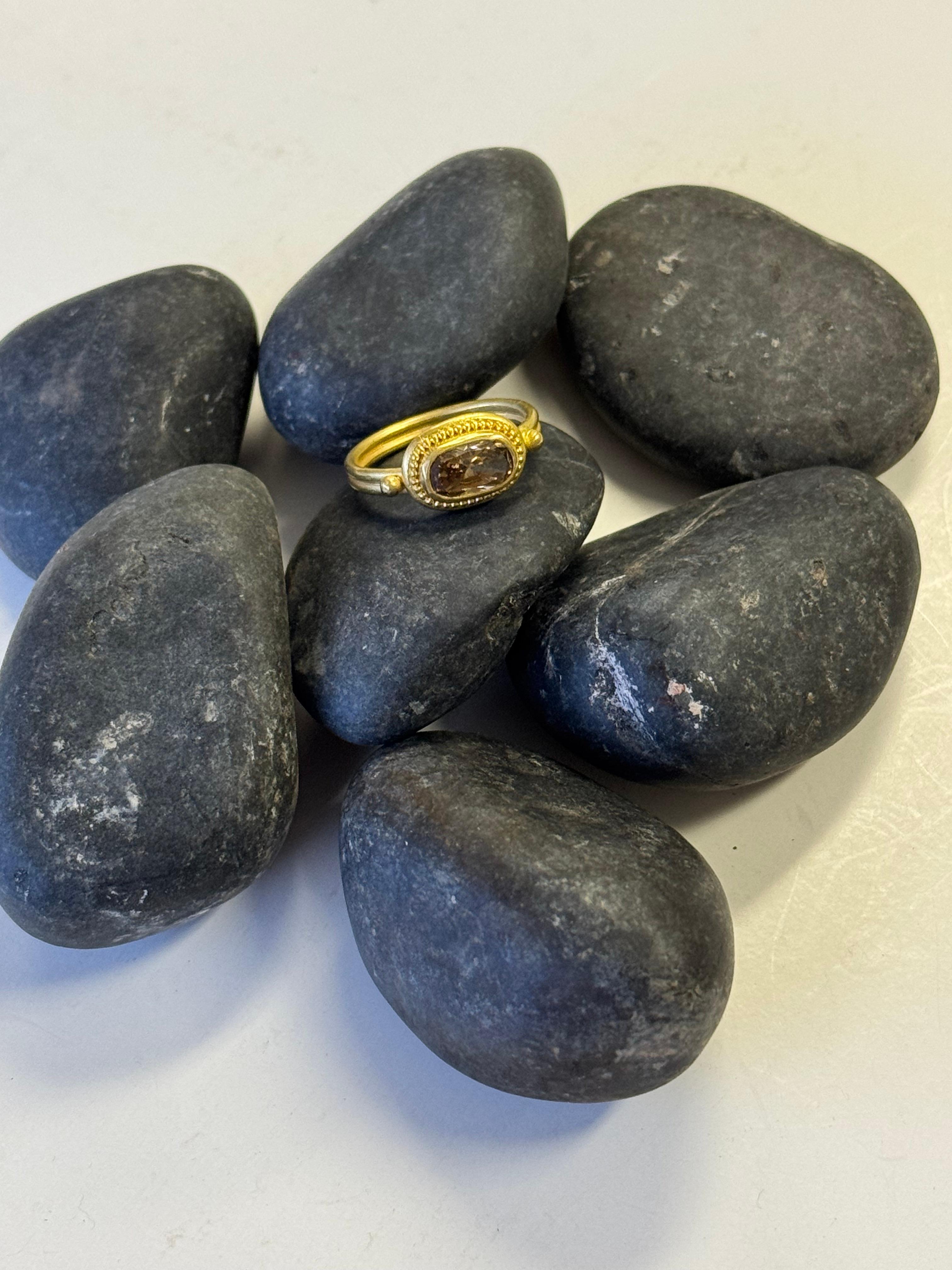 Donna Anello con diamante cognac in oro 22 carati in vendita