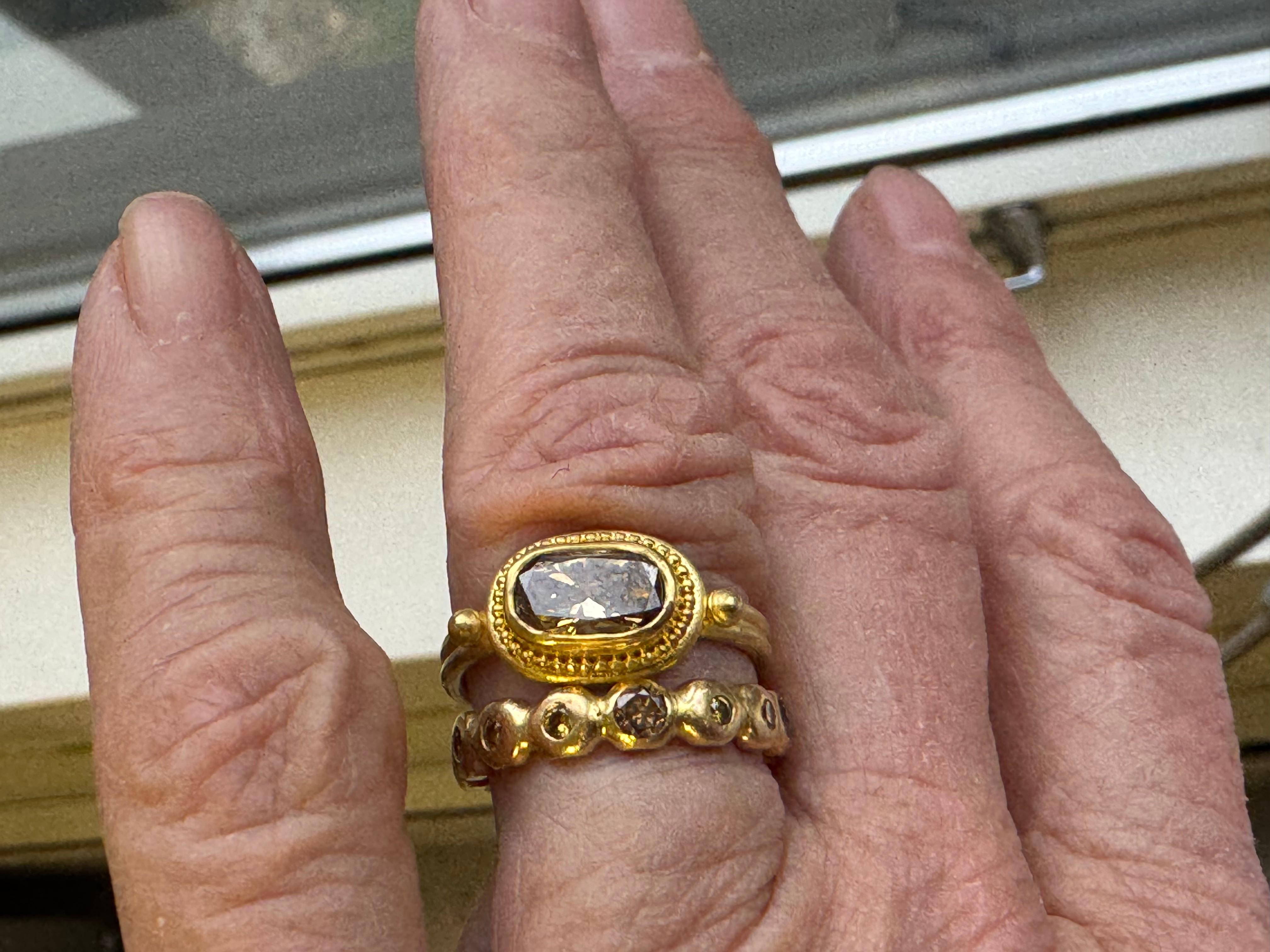 Anello con diamante cognac in oro 22 carati in vendita 1