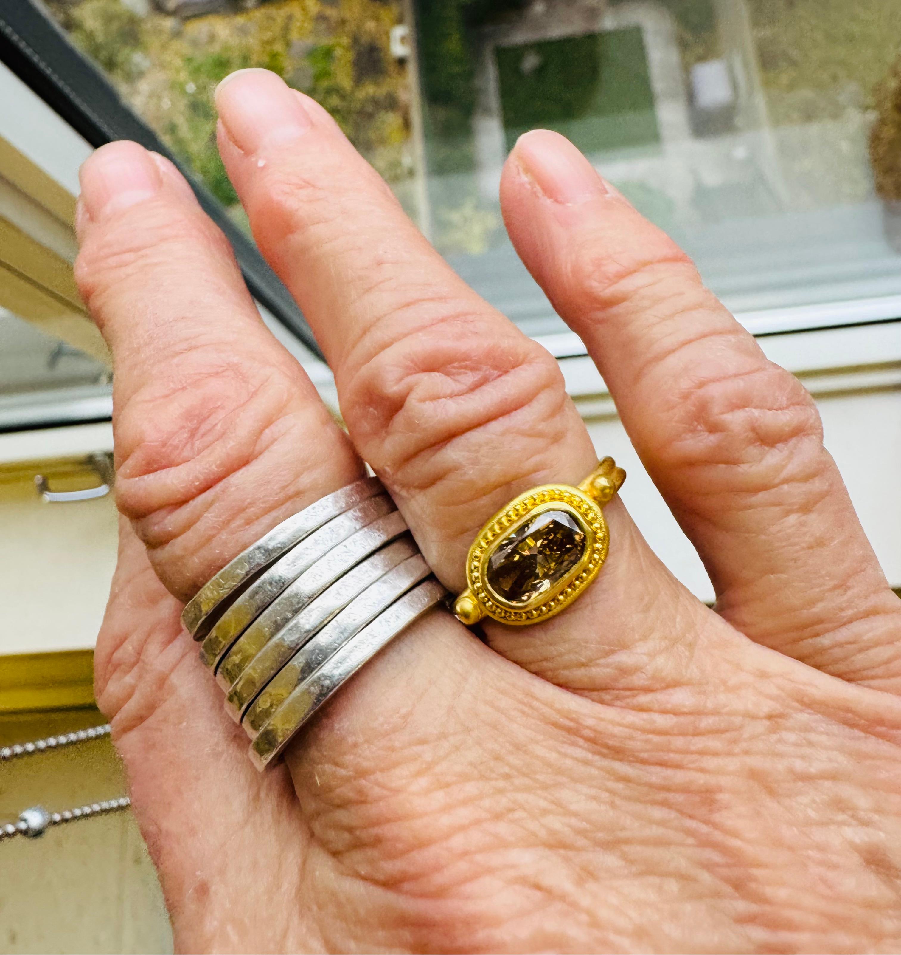 Anello con diamante cognac in oro 22 carati in vendita 2