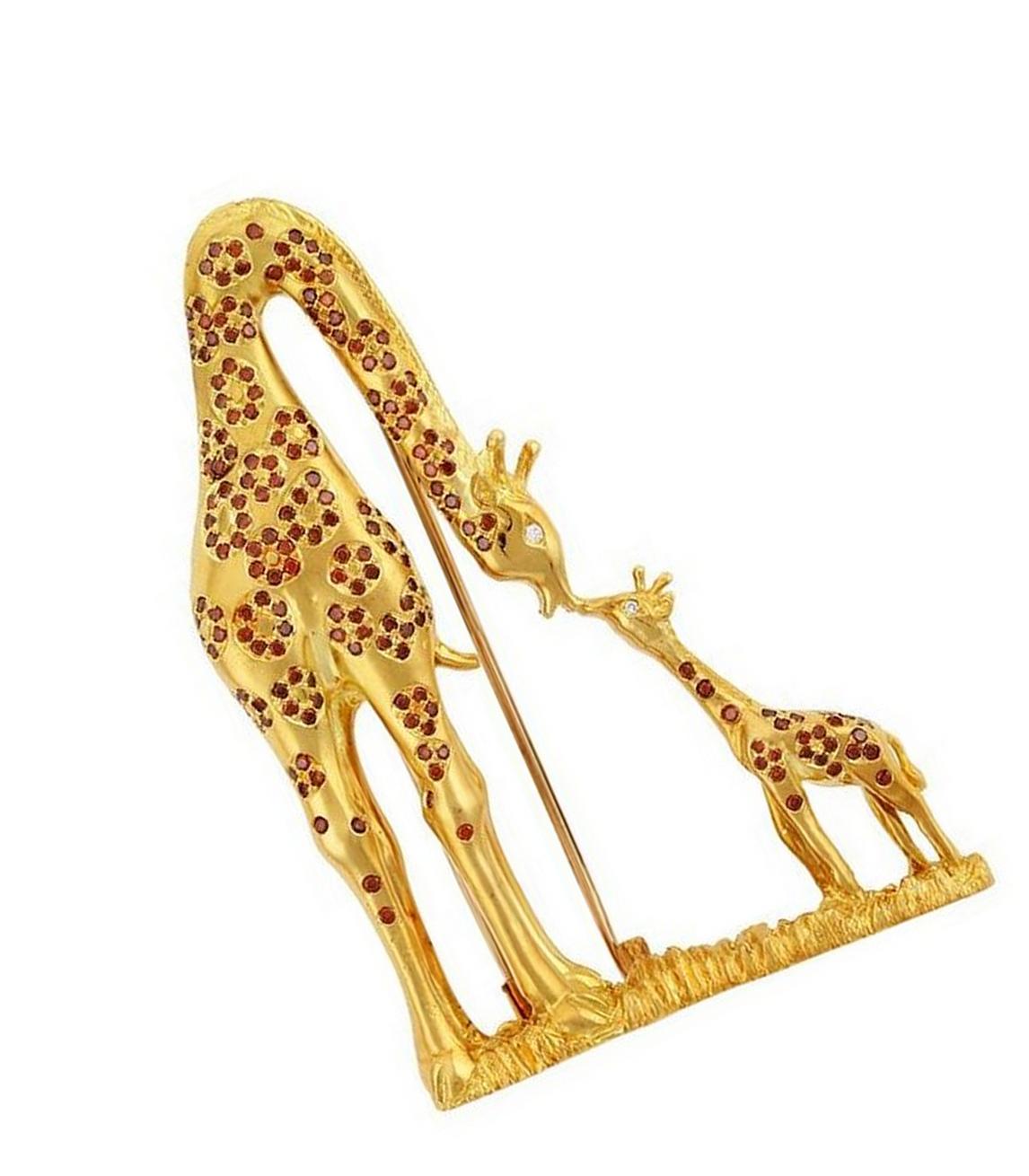 Cognac Diamonds 18k Gold MOTHER AND BABY GIRAFFE Brooch by John Landrum Bryant  In New Condition For Sale In New York, NY