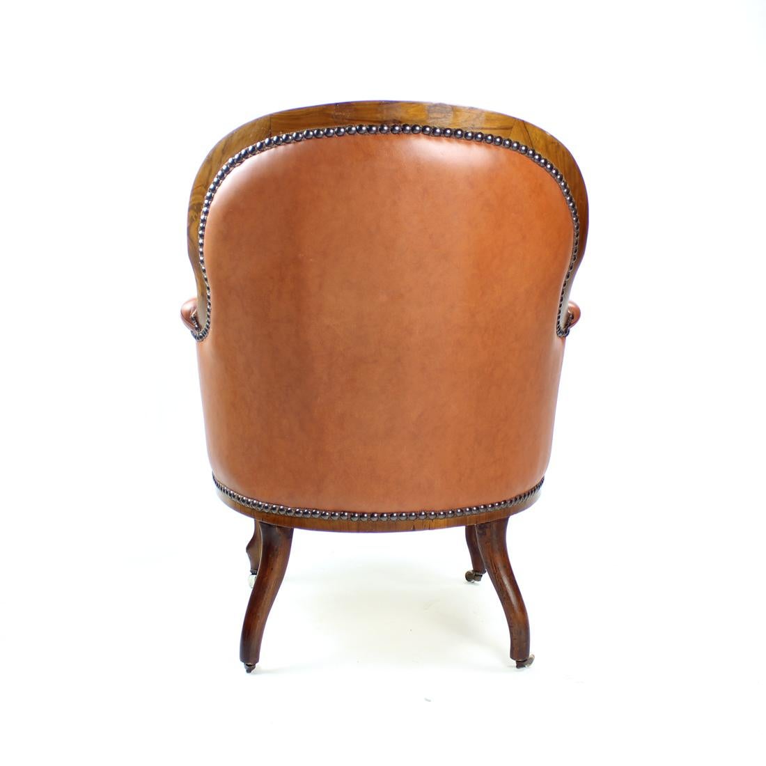 Cognac Faux Leather And Walnut Armchair, Czechoslovakia 1950s For Sale 1
