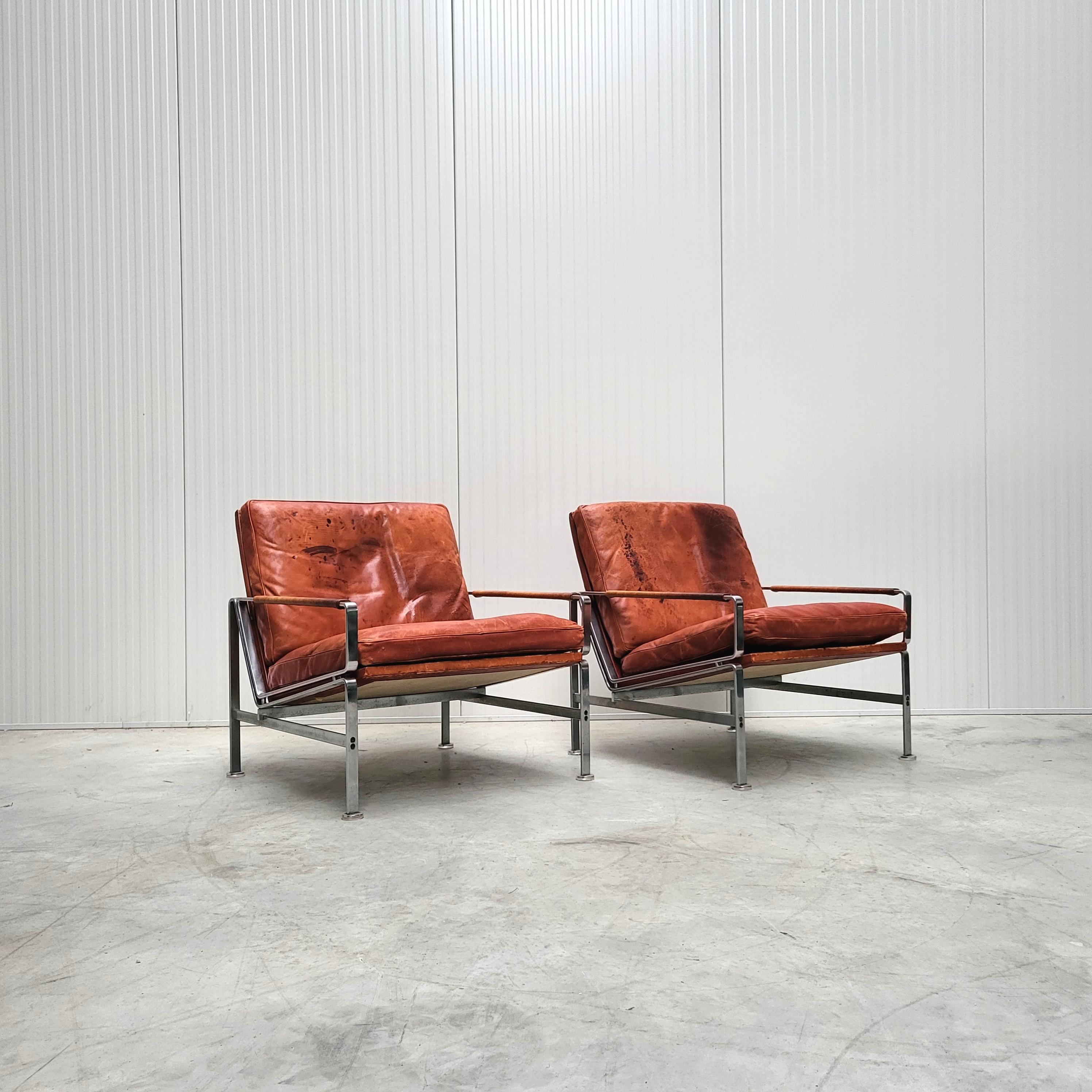 This fine and rare sofa set model FK6720 was designed by Jorgen Kastholm & Preben Fabricius in the early 60s and produced by Kill International in the late 1960s. 

This edition is a very early edition from the first production years and comes in