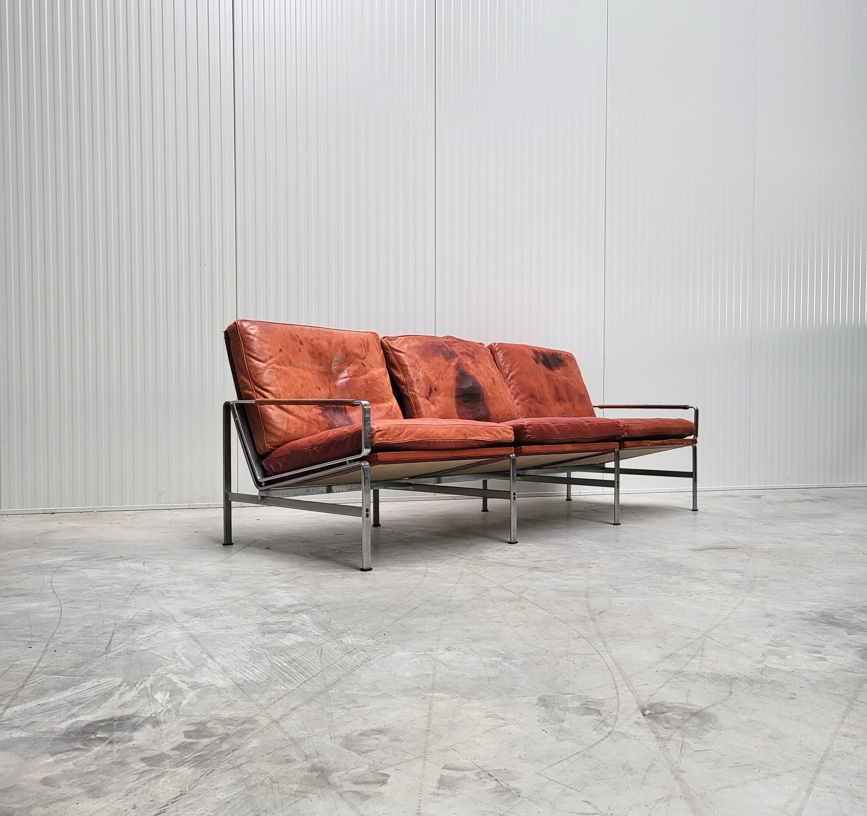 Hand-Crafted Cognac FK6720 Sofa & Chairs by Fabricius & Kastholm Kill International 1960s For Sale