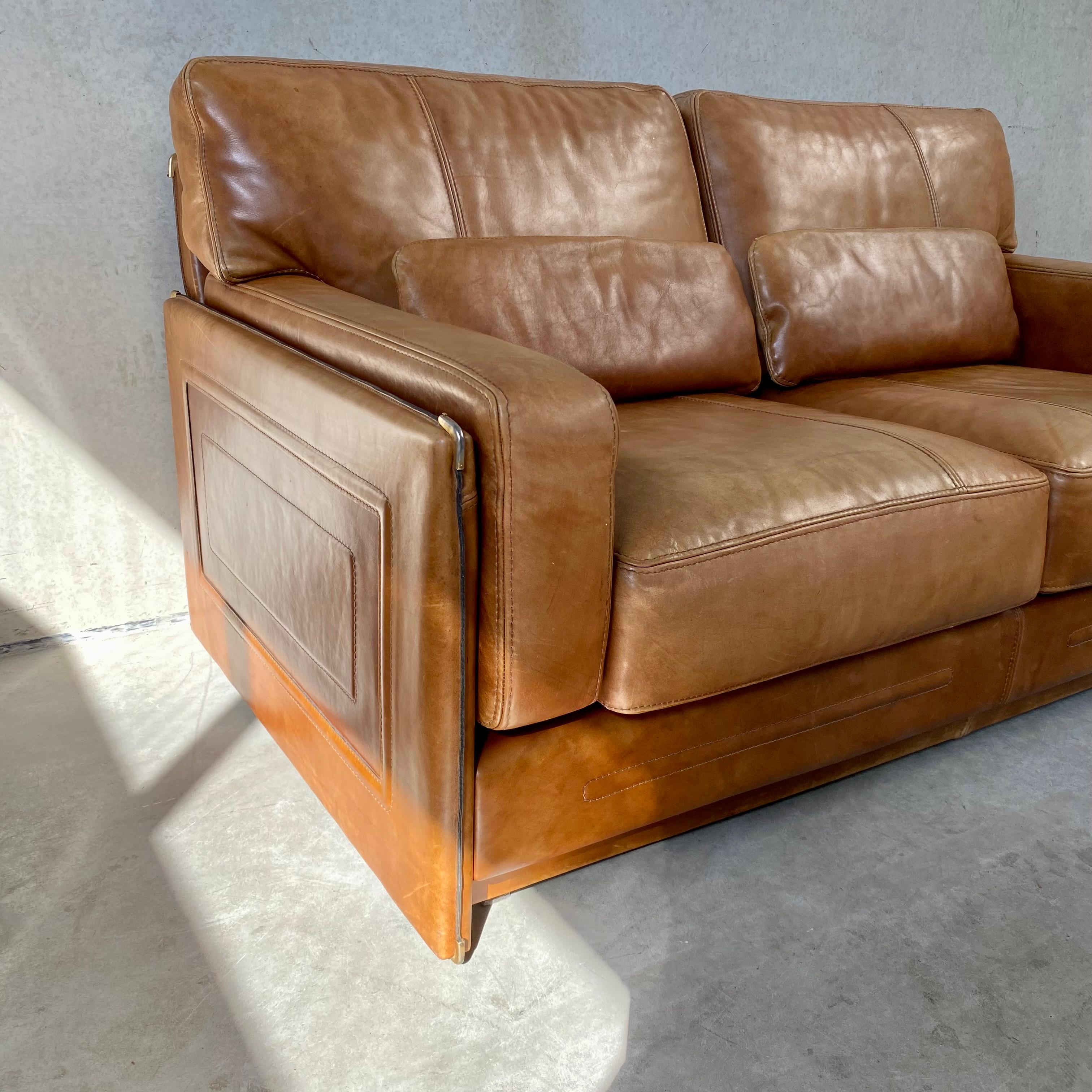 Cognac Leather 2-Seater Sofa by MarCo Milisich for Baxter, Italy, 1970 In Good Condition For Sale In DE MEERN, NL