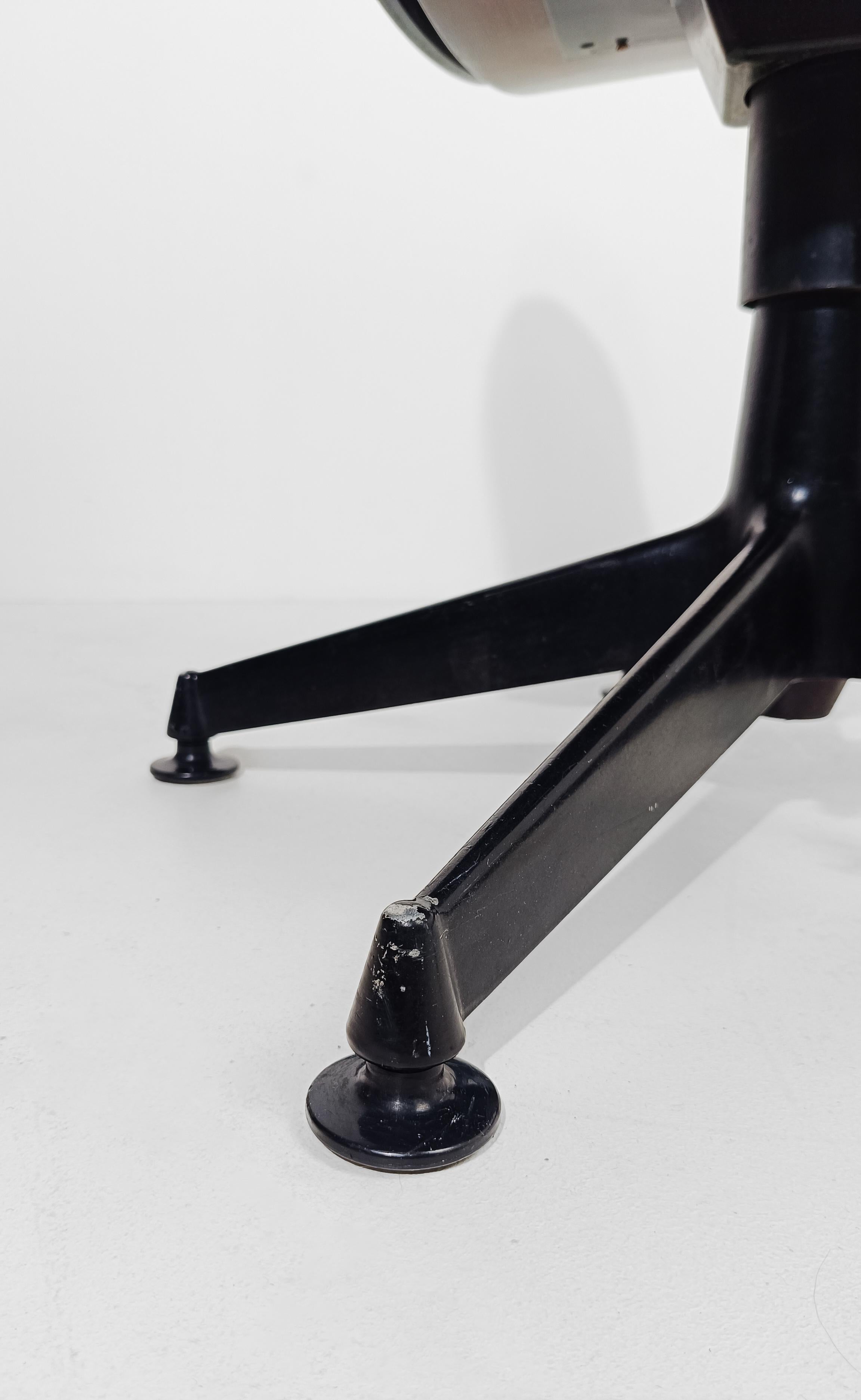 Silla de oficina de cuero coñac y palisandro de Ico Parisi para MIM Roma Italia, años 60 en venta 10