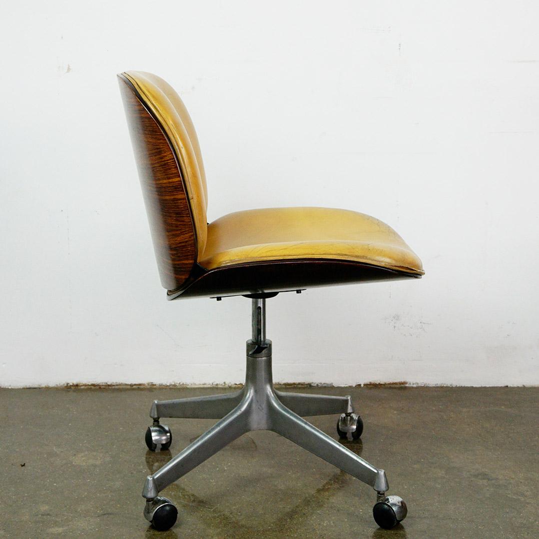 Cognac Leather and Rosewood Office Chair by Ico Parisi for Mim Roma Italy 9