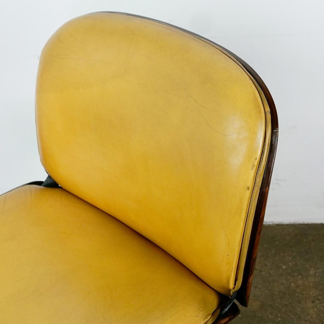 Cognac Leather and Rosewood Office Chair by Ico Parisi for Mim Roma Italy In Good Condition In Vienna, AT