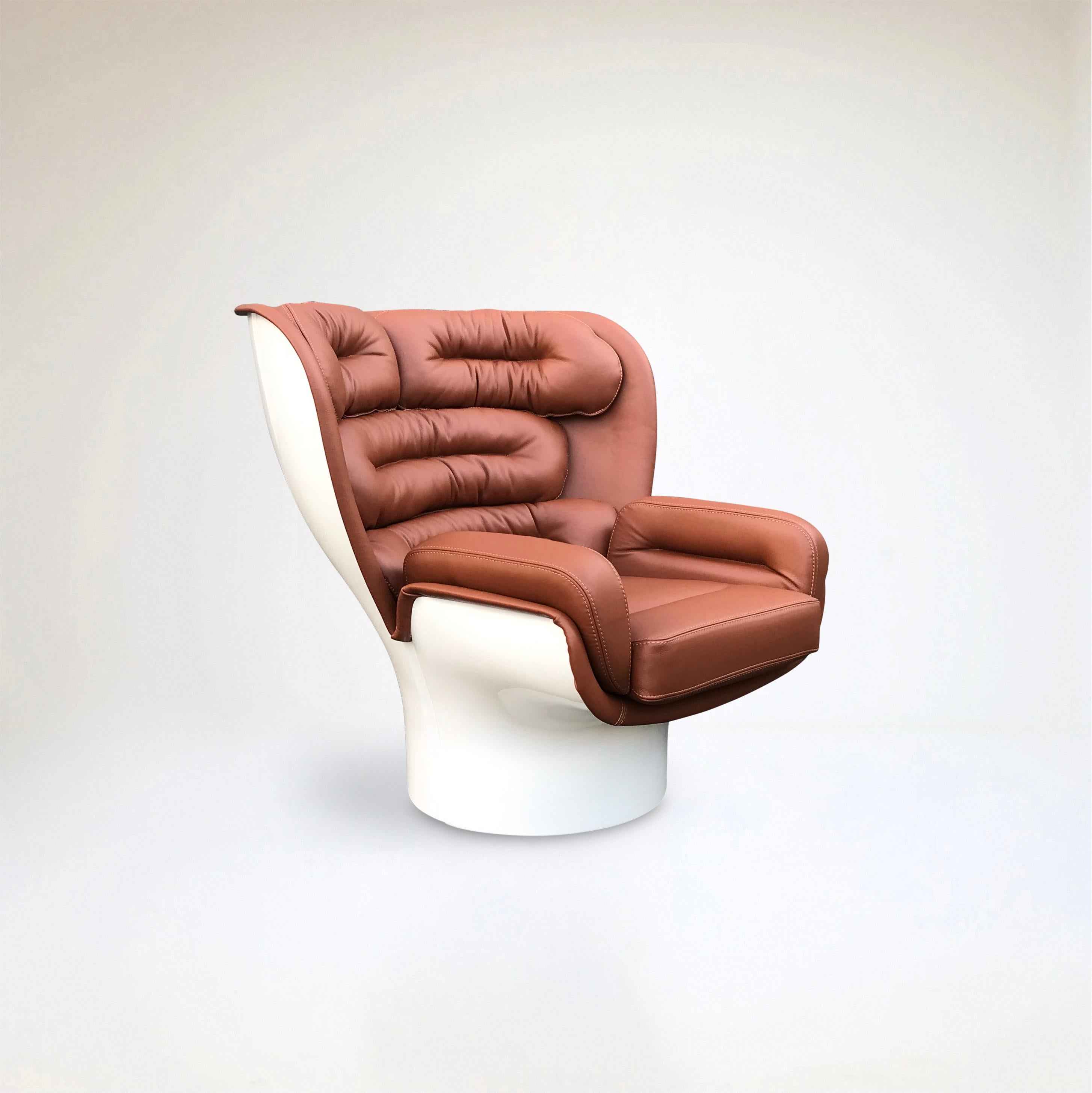 Contemporary Cognac leather and white Elda chair by Joe Colombo for Longhi Italy For Sale