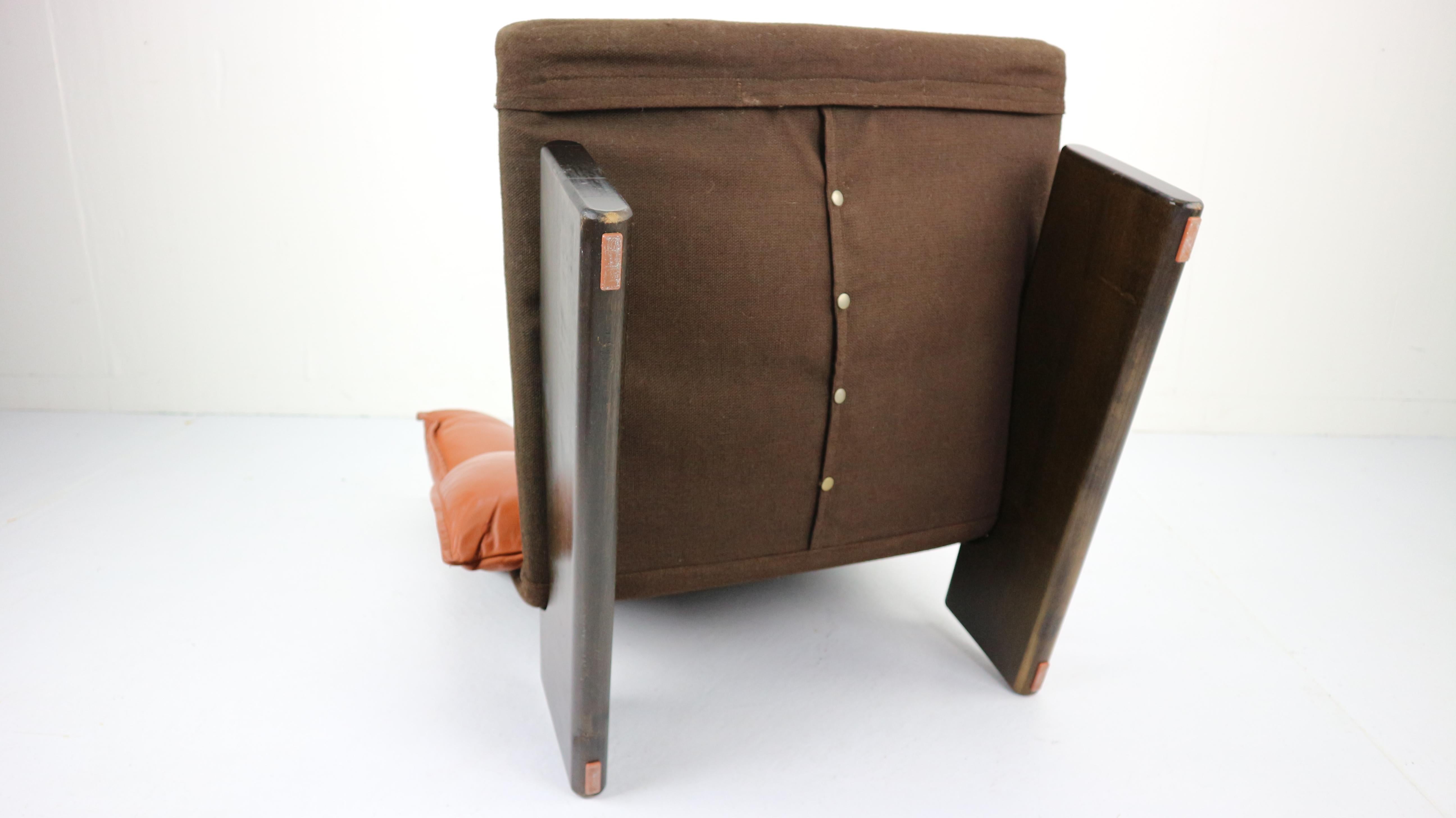 Cognac Leather and Wood Lounge Chair, Dutch Modern Design, 1970s 5