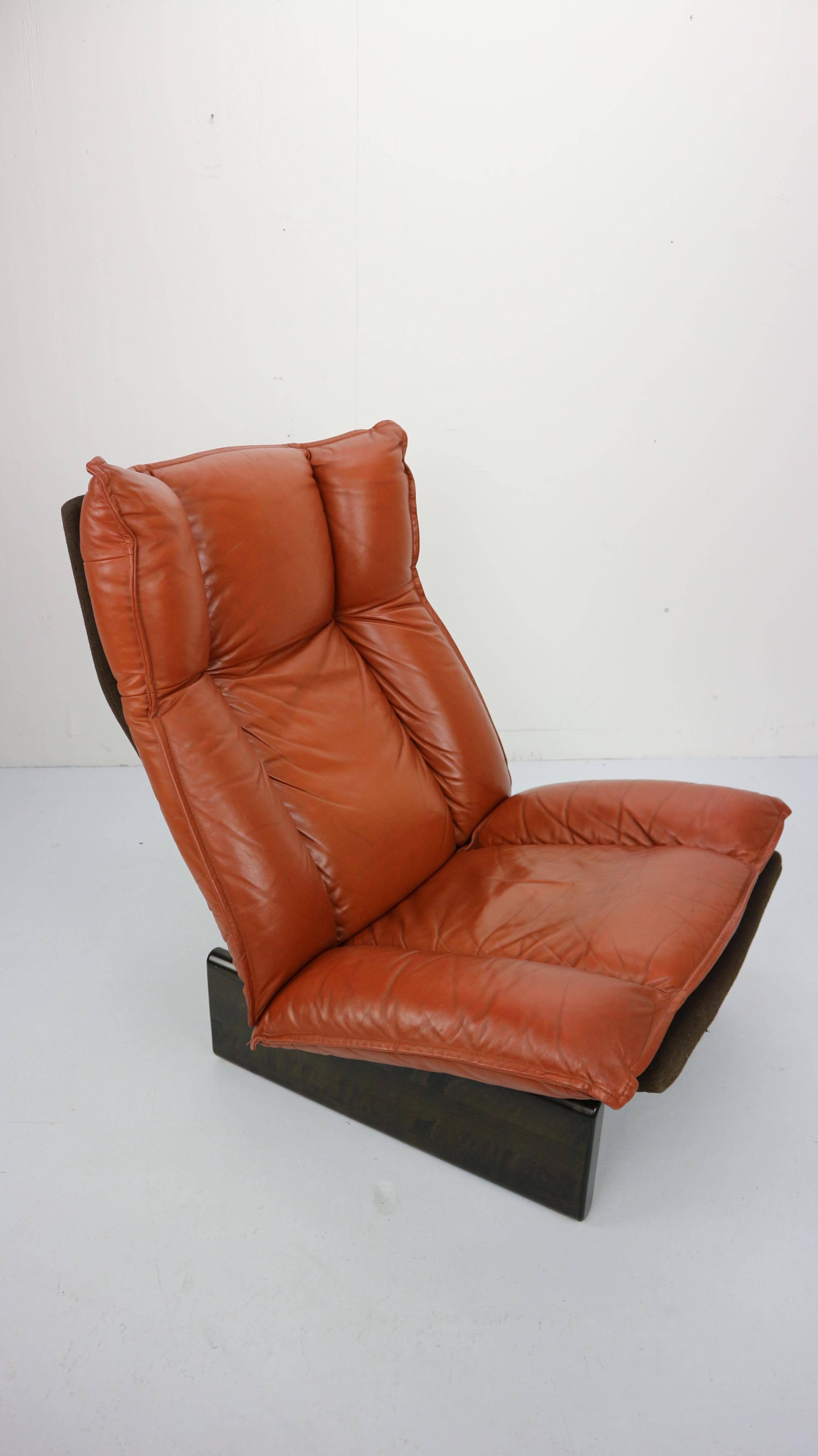 Mid-Century Modern Cognac Leather and Wood Lounge Chair, Dutch Modern Design, 1970s