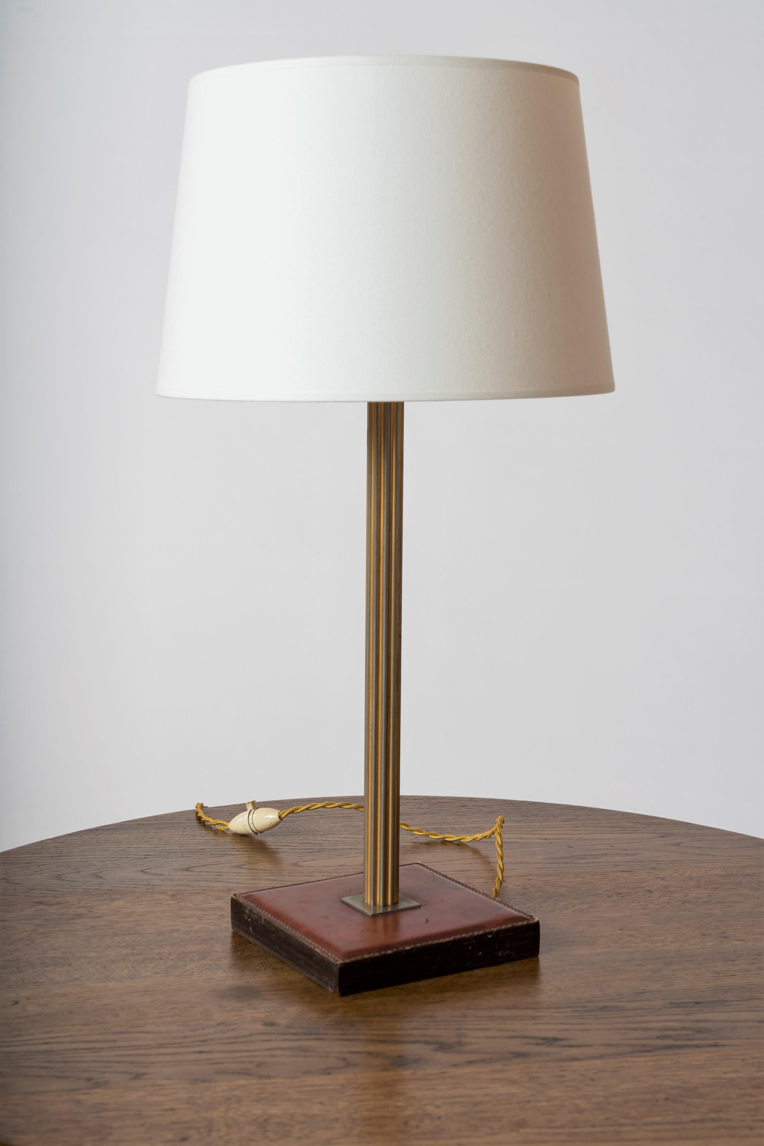 Belgian Cognac Leather Base and Brass Table Lamp by Delvaux, Belgium 1960s For Sale