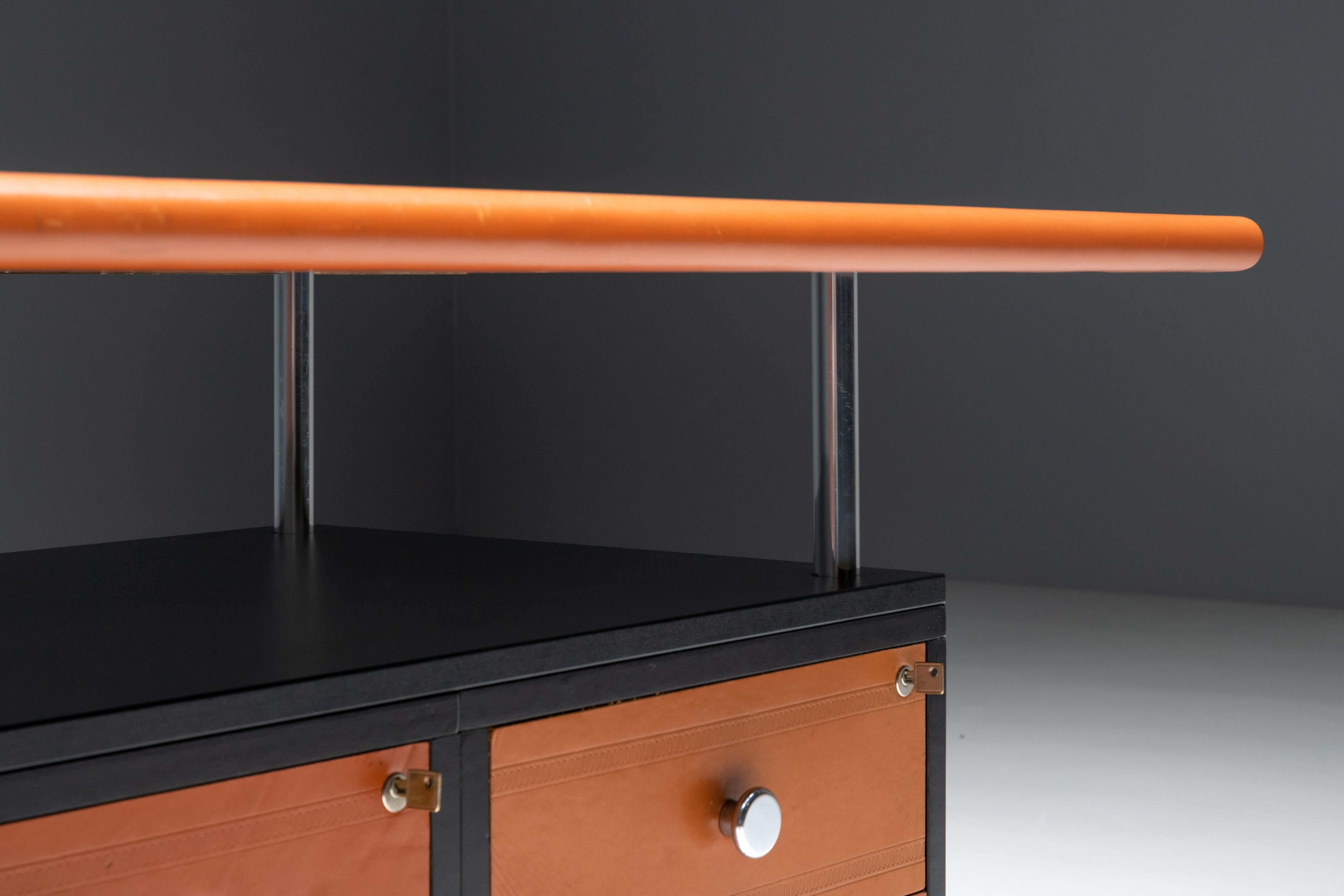 Cognac Leather Desk by Guido Faleschini for Mariani, Italy, 1970s For Sale 13