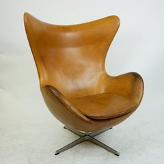 Cognac Leather Egg Chair, Mod. 3317 by Arne Jacobsen for Fritz Hansen