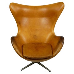 Cognac Leather Egg Chair, Mod. 3317 by Arne Jacobsen for Fritz Hansen
