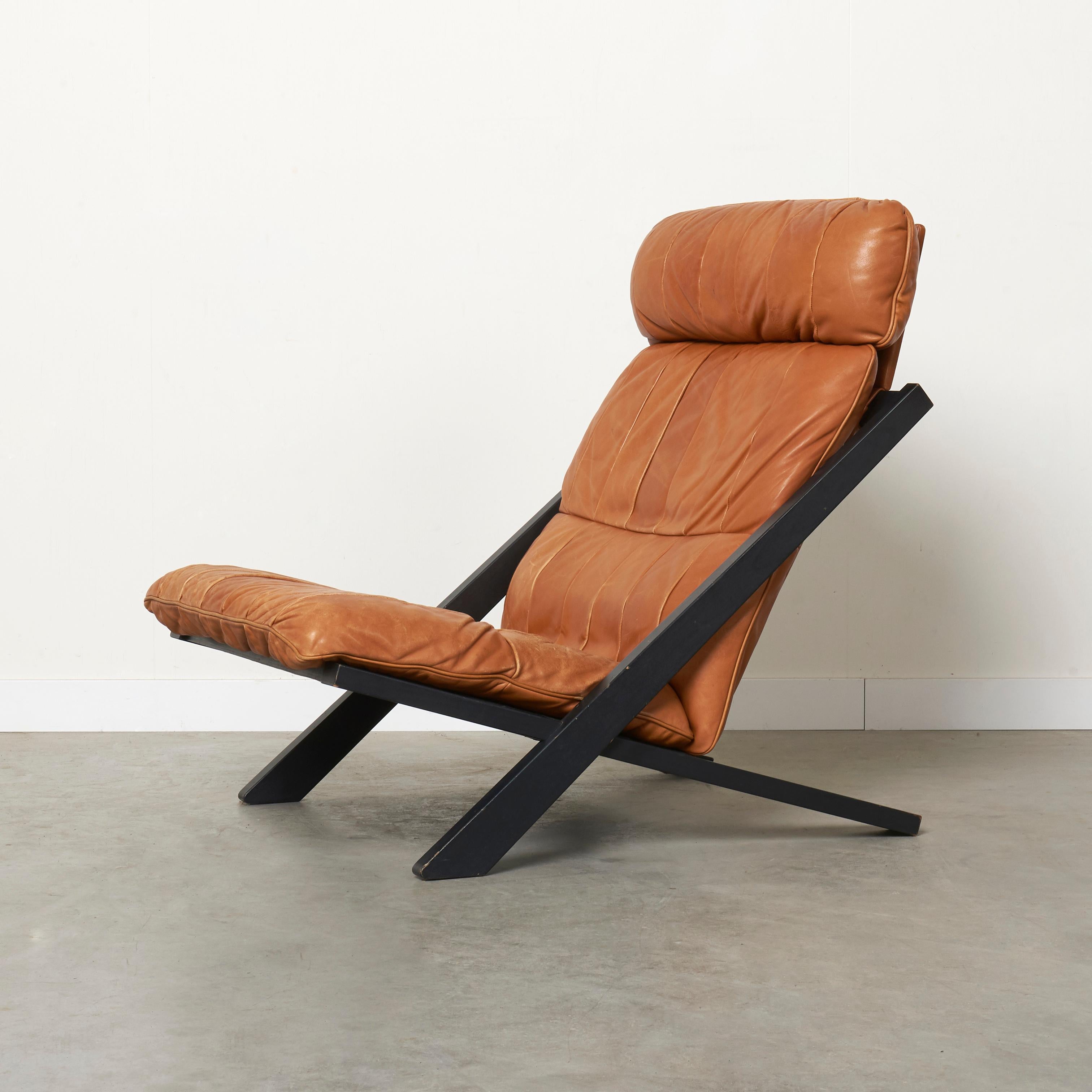 Cognac leather lounge chair by Ueli Berger, De Sede DS80 In Good Condition For Sale In GENDT, NL