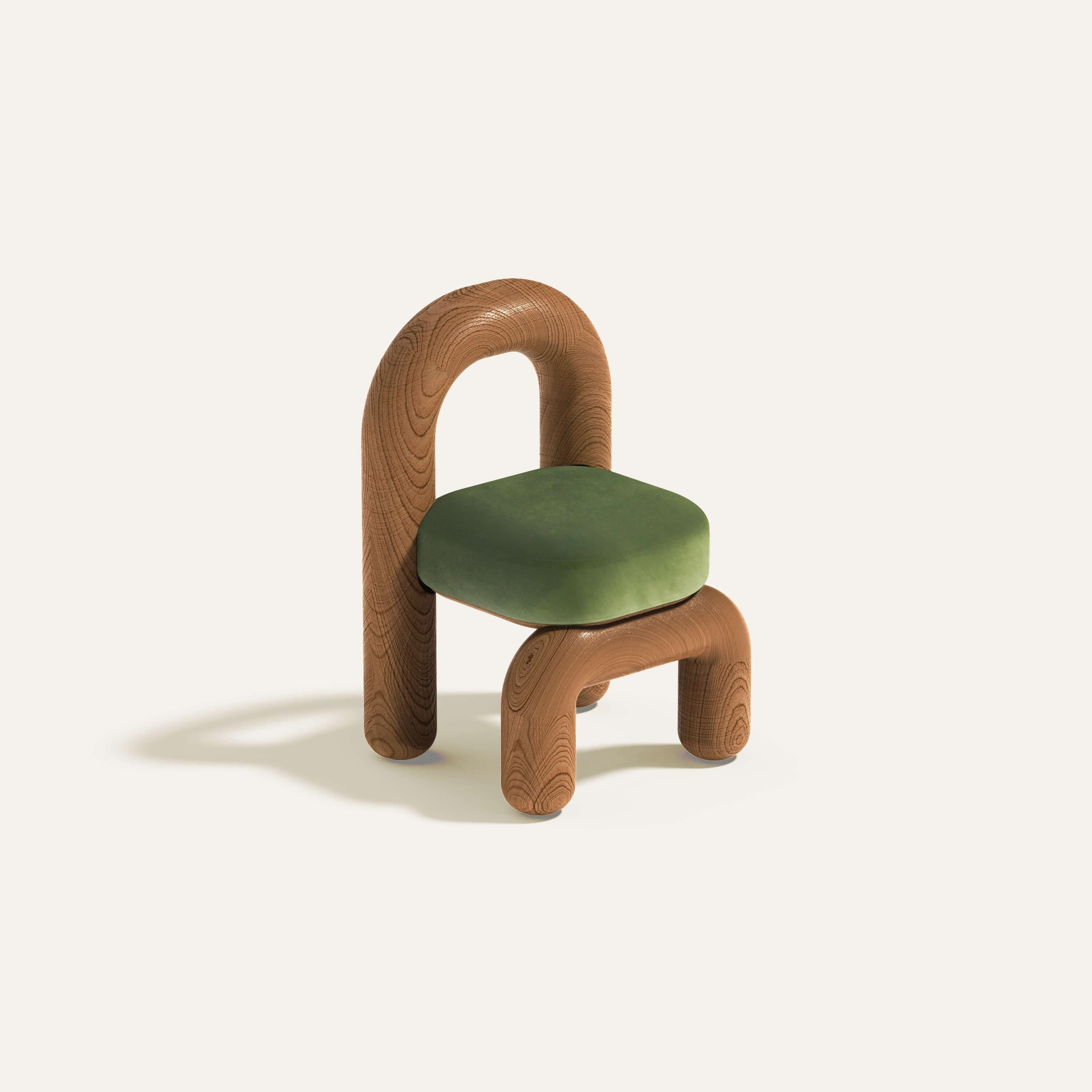Lithischer Esszimmerstuhl aus roter Eiche in Cognac aus Leder von Maha Alavi Studio im Zustand „Neu“ im Angebot in Geneve, CH