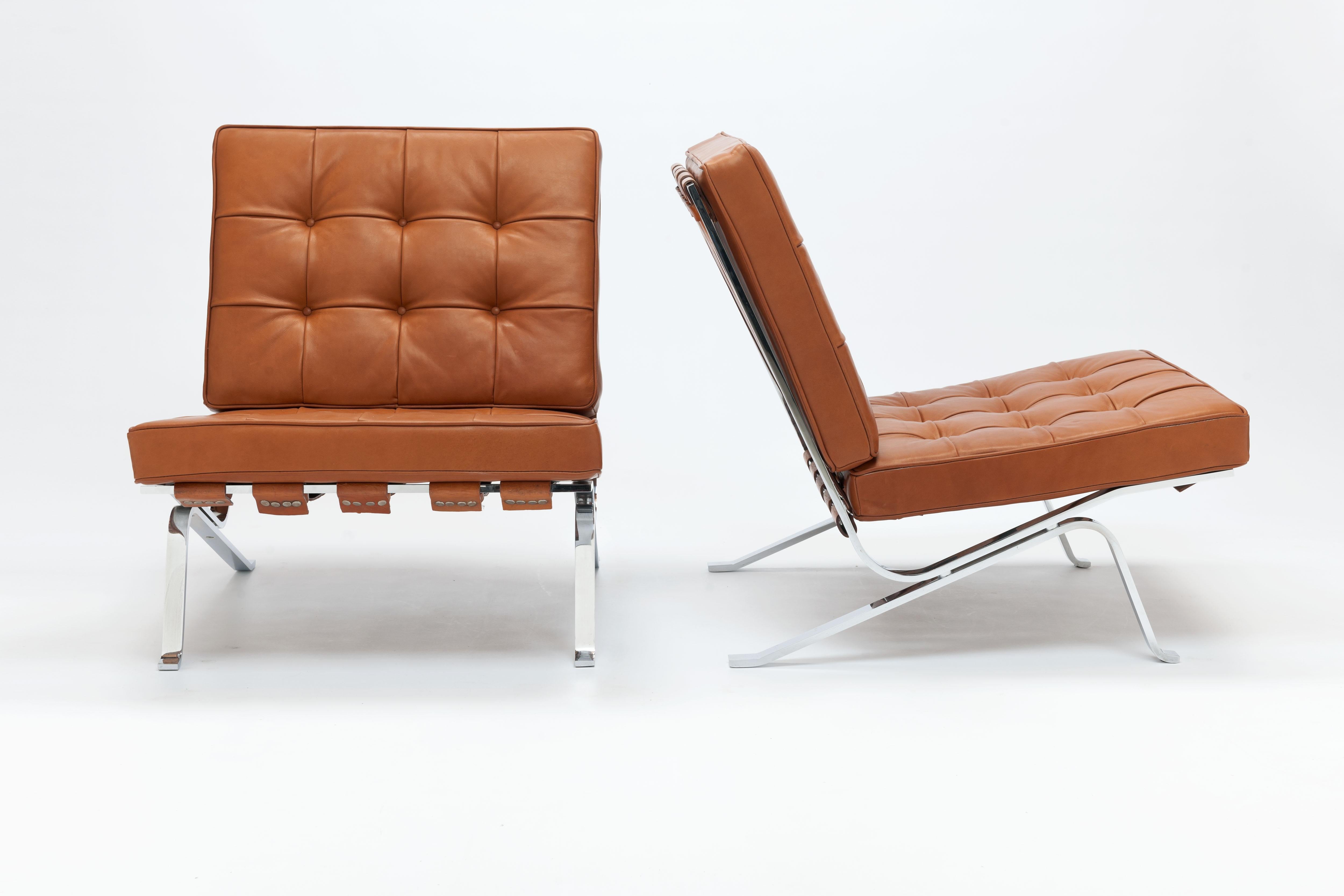 Lounge chair model RH301 by renown Swiss architect Robert Haussmann from 1954. This design is also known as 'Hommage a Mies van der Rohe' because the chair was designed as a tribute to his idol Mies van der Rohe. 
This chair dates from the first