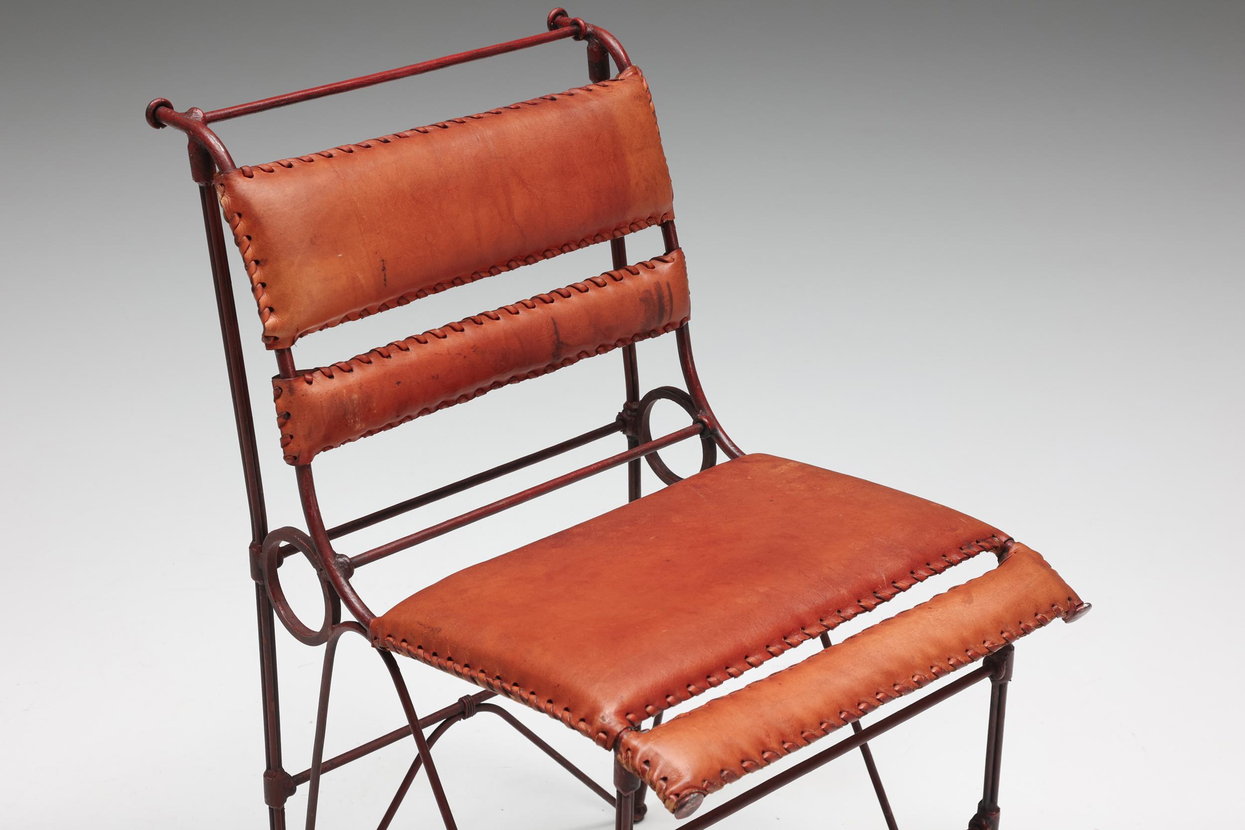 Esszimmerstühle aus cognacfarbenem Leder und Stahl, Frankreich, 1950er Jahre (Mitte des 20. Jahrhunderts) im Angebot