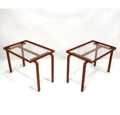 Tables d'extrémité en métal gainé de cuir cognac Style Art Déco