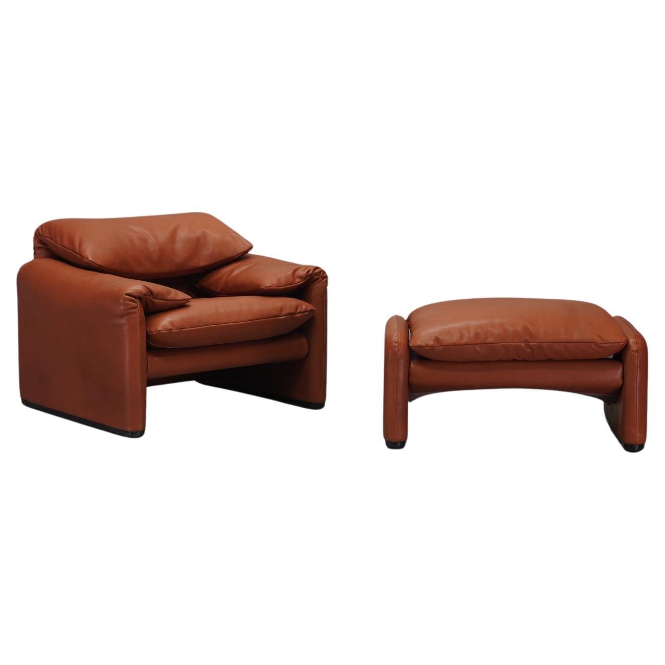 Sillón y puf Maralunga en cuero coñac de Vico Magistretti, Cassina, años 70 en venta