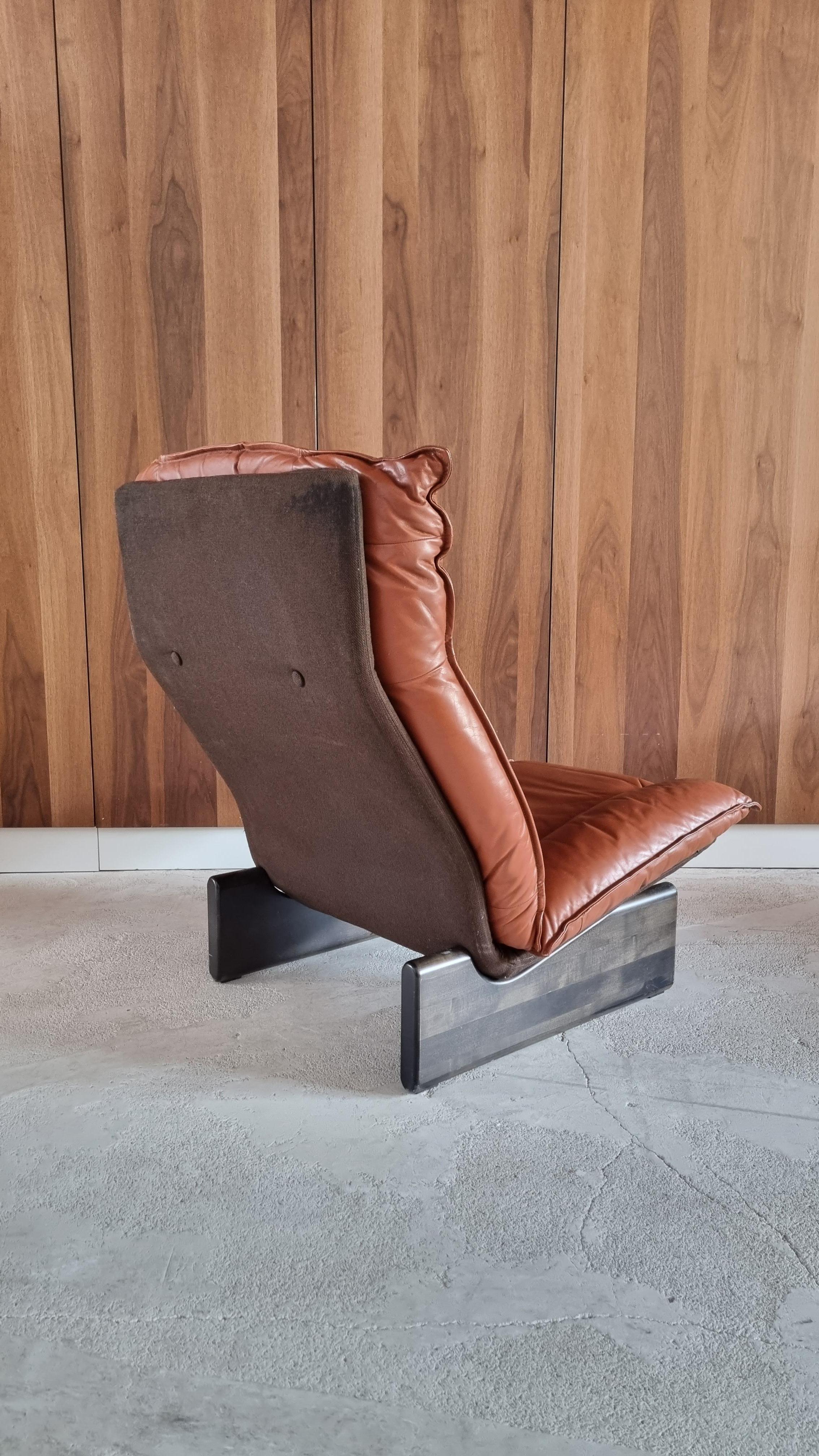 Late 20th Century Dutch Cognac Leolux Leather and Wood Lounge Chair, 1970s