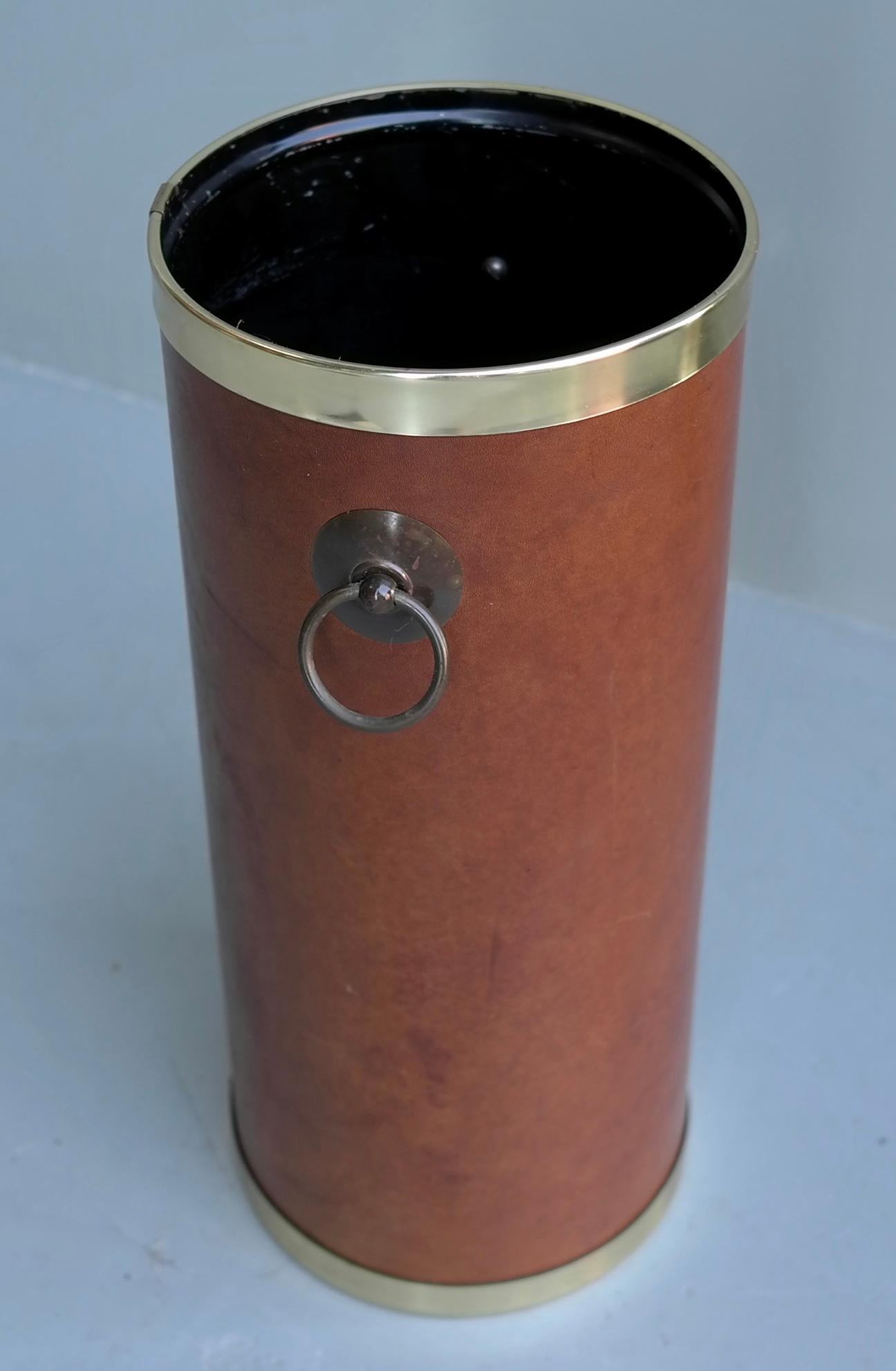 20th Century Cognac Mid-Century Modern Leather and Brass Umbrella Stand, France, 1960s For Sale