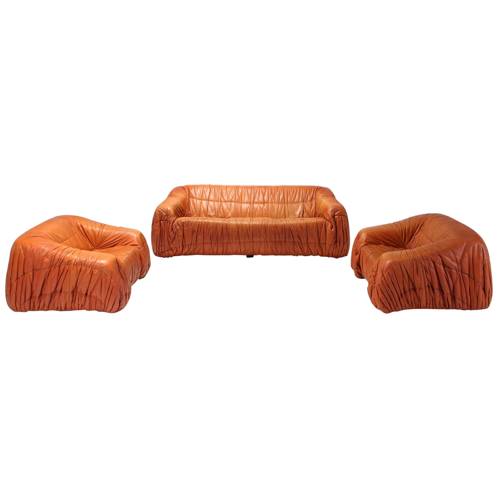 De Pas, D’urbino & Lomazzi designed these Postmodern cognac leather pieces for Dell'Oca in the 1970s.
Fantastic shape completely molded out of foam and therefore extremely comfortable. Covered with gorgeous cognac colored leather. In excellent