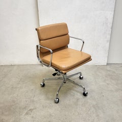 Cognac Premium Vitra EA217 Soft Pad Bürostuhl von Charles Eames, 2000er Jahre