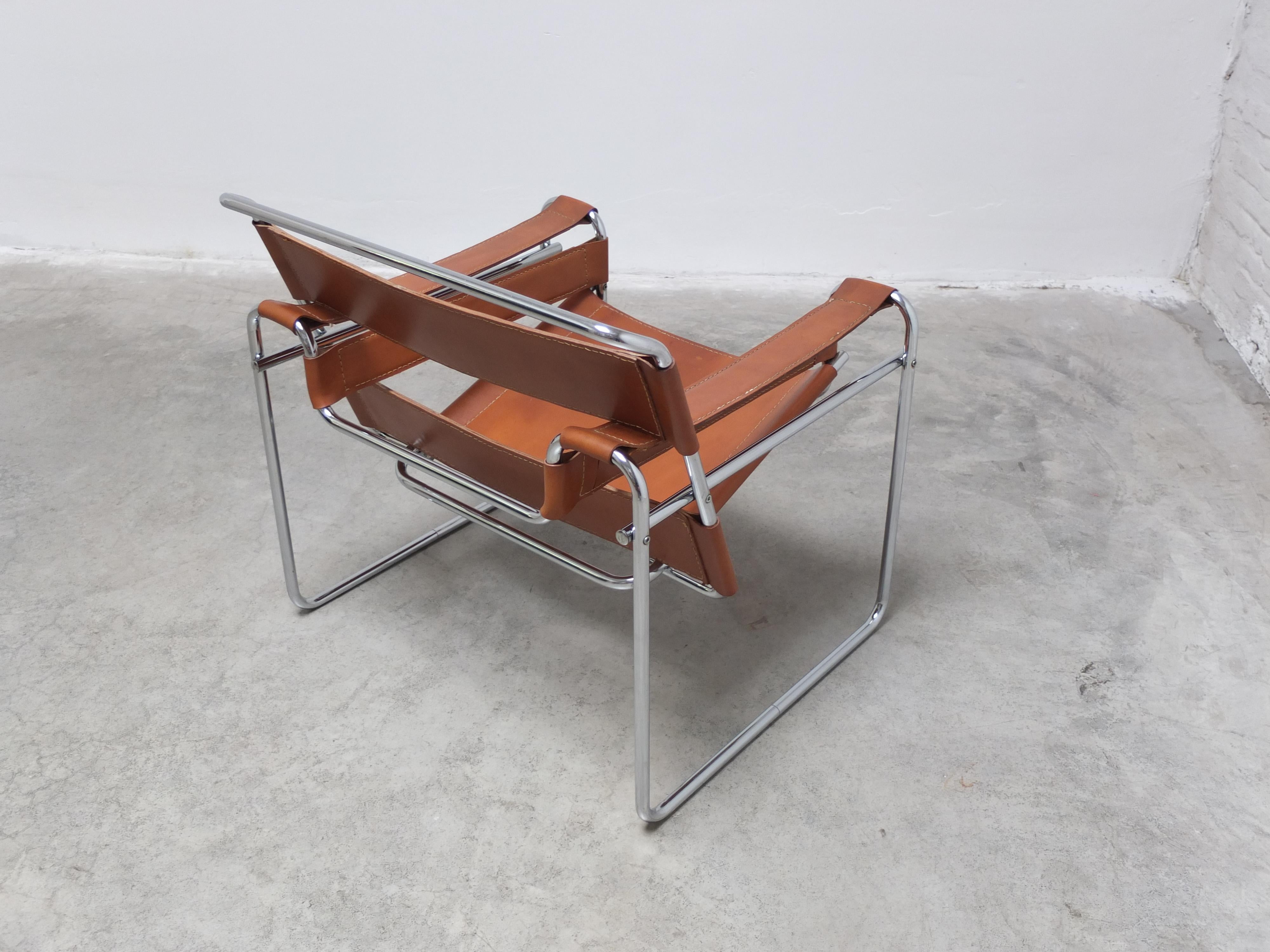 Cognac 'Wassily' Lounge Chair by Marcel Breuer for Gavina, 1980s 10