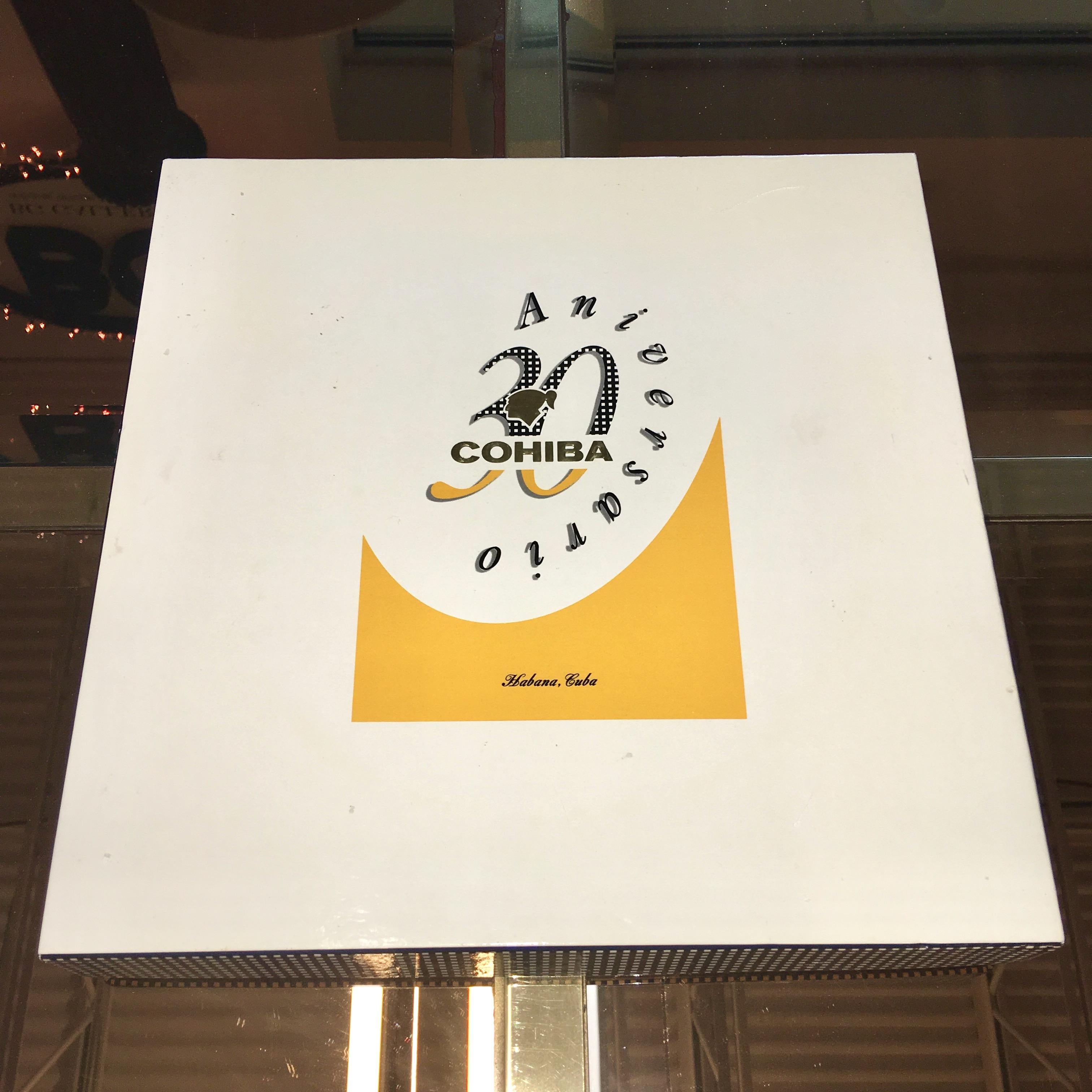 Fine XX secolo Posacenere per sigari Cohiba Edizione Speciale 30° Anniversario in vendita