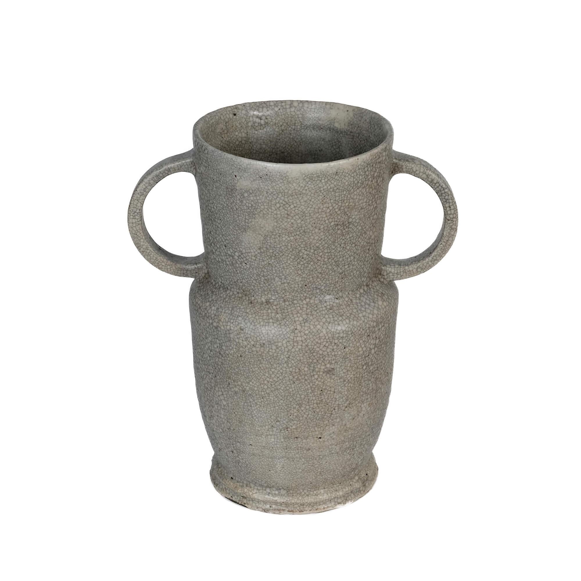 Cohiki Vetus vase I by Studio Cúze
Dimensions: W 23 x H 26 cm
Materials: ceramic

With its handles and rustic appearance, this vase exudes an antique flair. Pottery and high-quality ceramics do the rest. For the vase, the basic idea of perfect