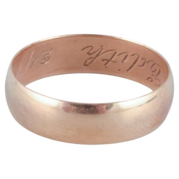 Cohr, 14 karat gold alliance ring. Dated 1948.  For Sale