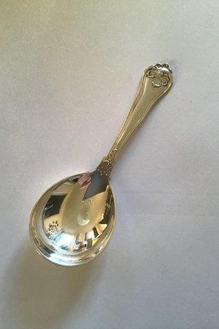 Cohr Saxon silver sugar spoon.

Measures 10.5 cm(4 9/64 in).