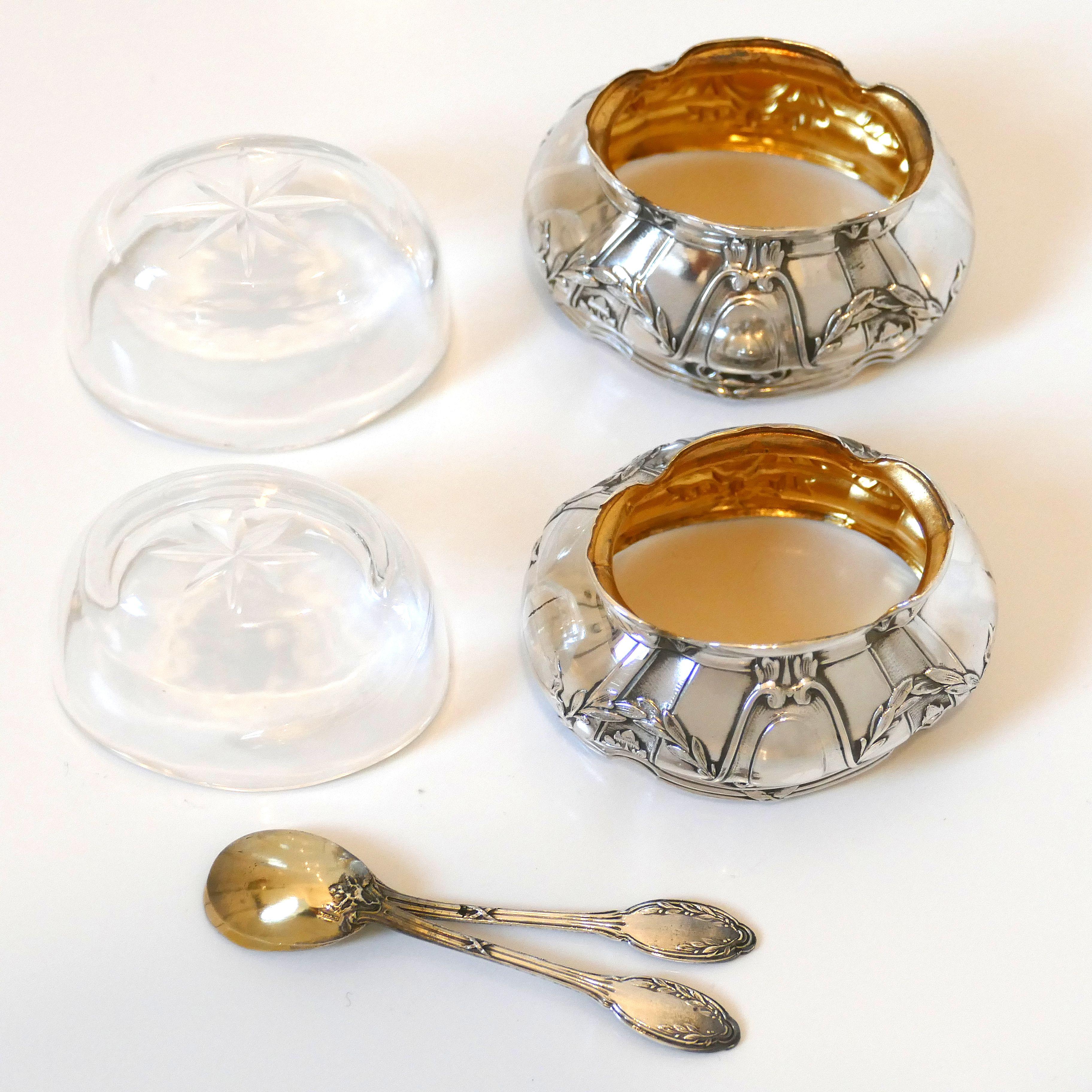 Coignet French Sterling Silver 18-Karat Gold Salt Cellars Pair, Spoons, Box In Good Condition For Sale In TRIAIZE, PAYS DE LOIRE