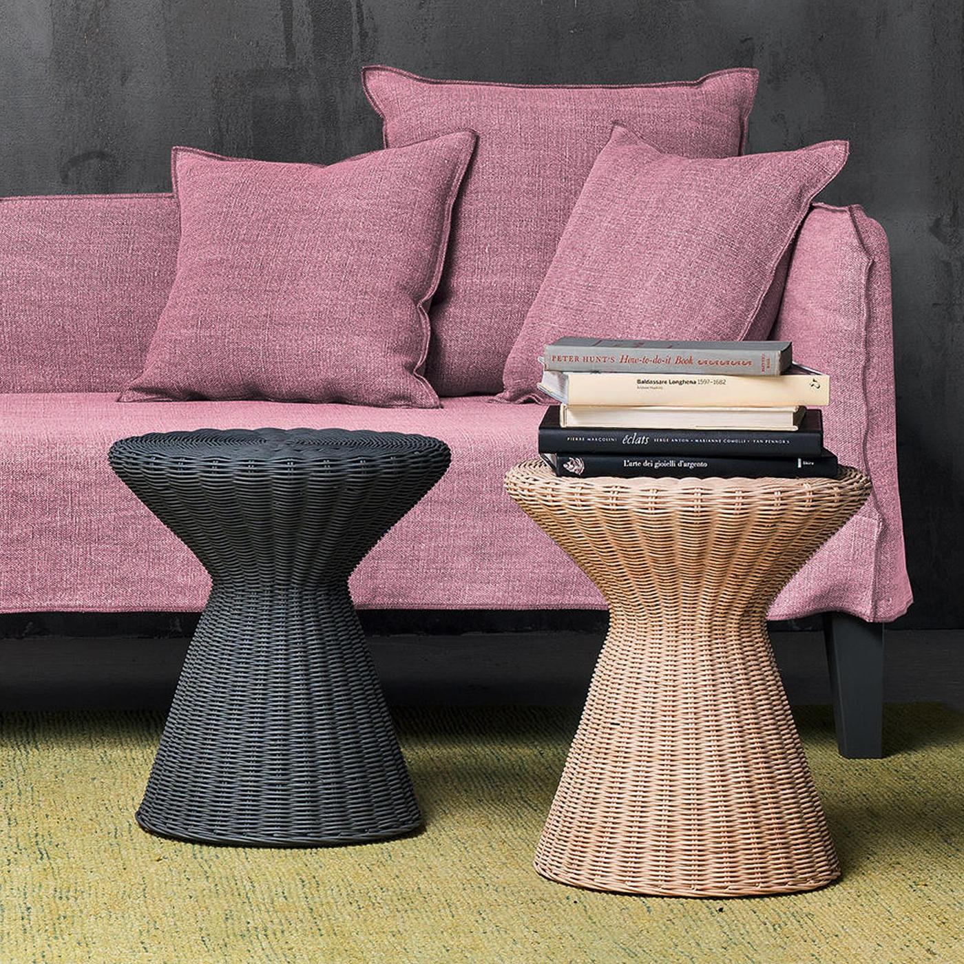 Coil Black Side Table In New Condition For Sale In Paris, FR