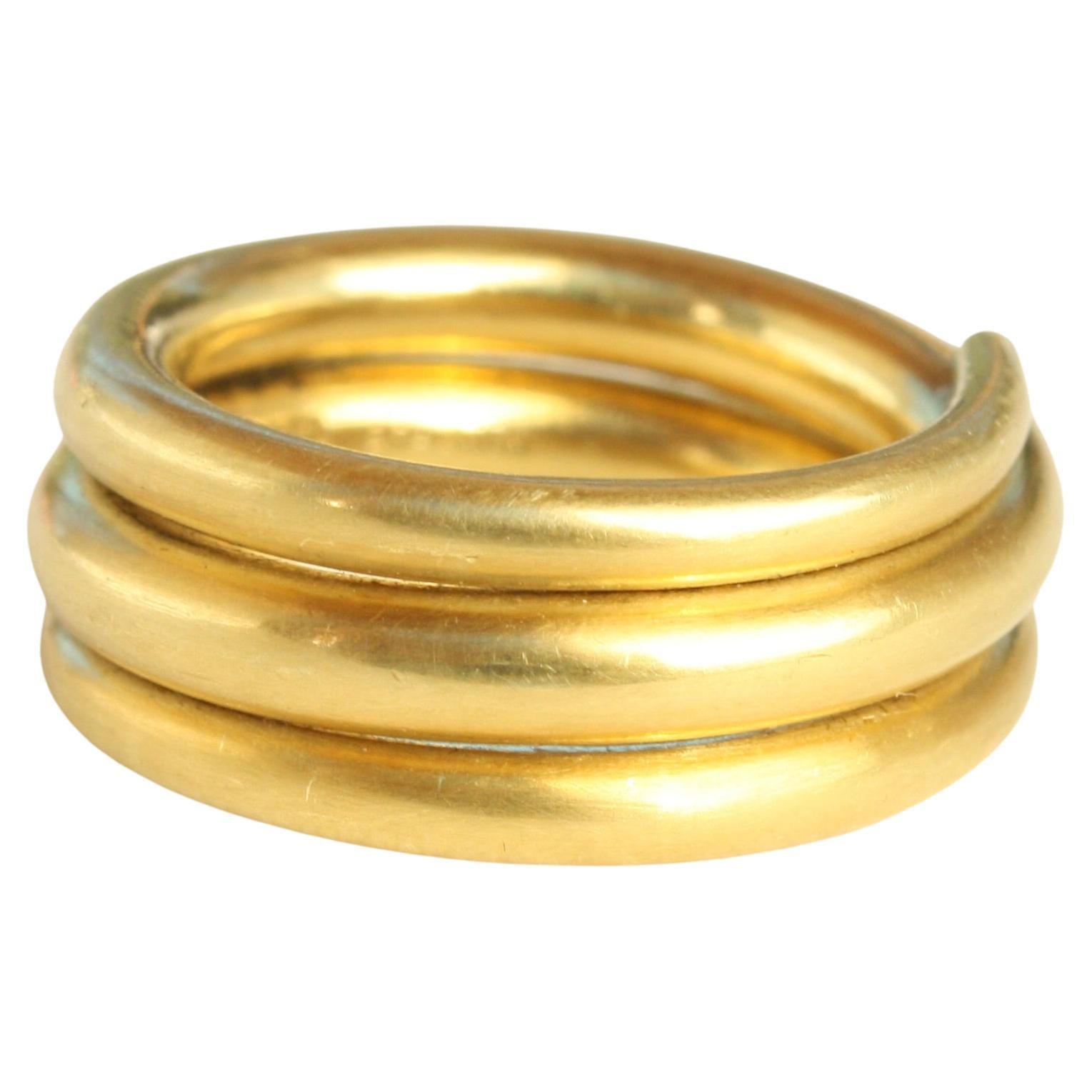 En vente :  Bague à ressort - Fabriquée à la main aux États-Unis, or jaune de Californie 20K, martelé mat