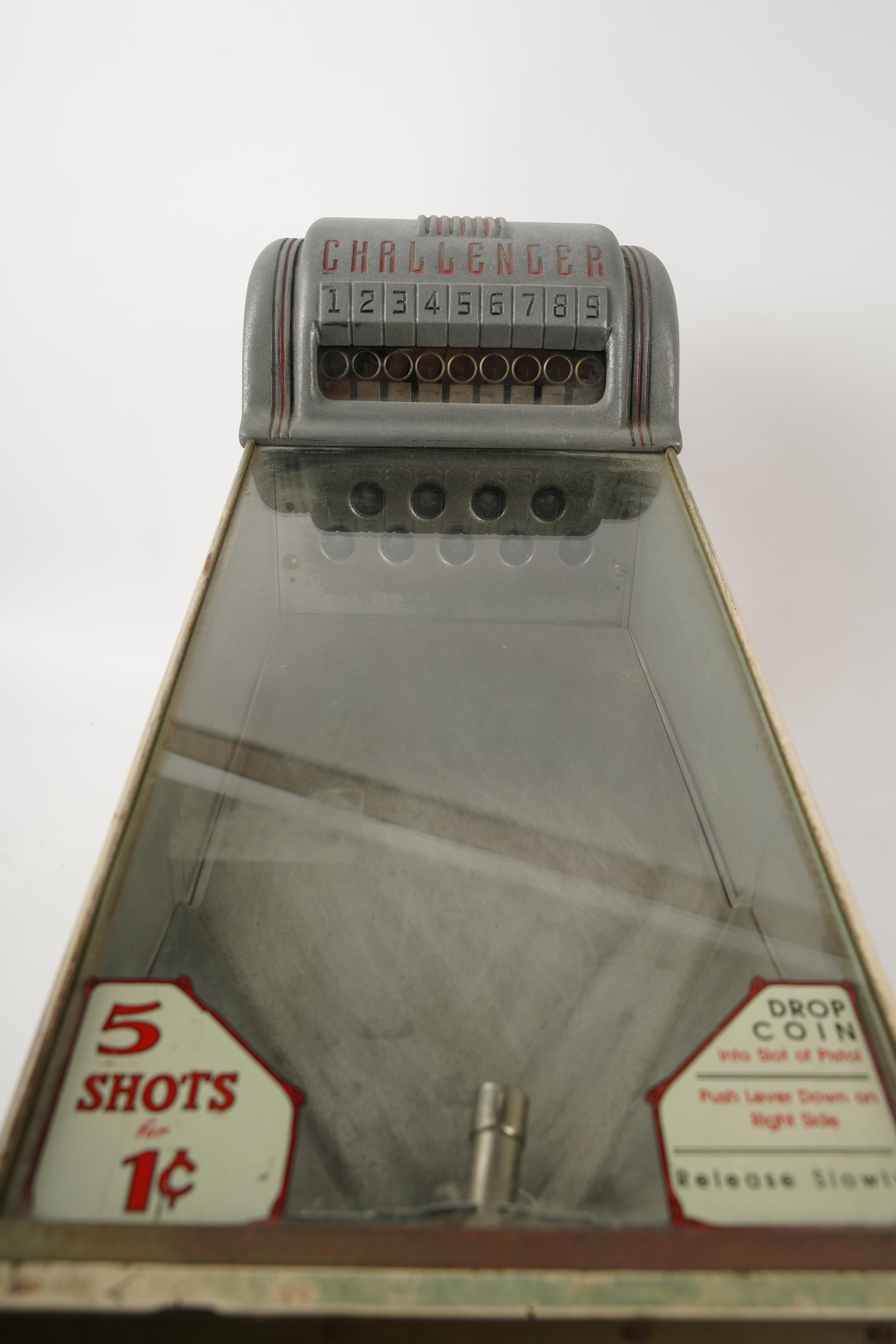 Coin-Op Challenger Shooting Gallery game In Good Condition For Sale In Pasadena, CA