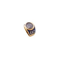 Coin Ring with Sapphire in 18ct