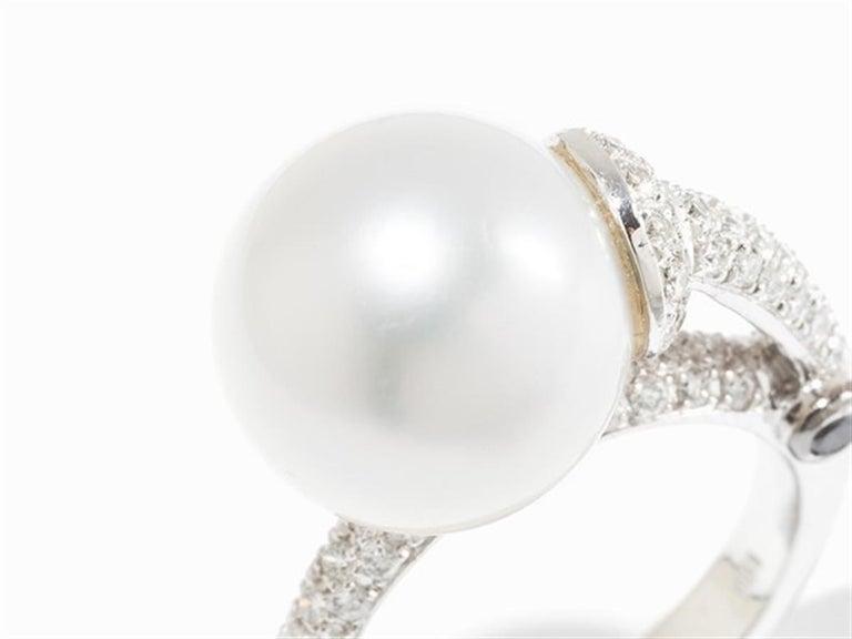 Women's Cocktail Ring Diamonds and South Sea Cultured Pearl 18 Karat For Sale