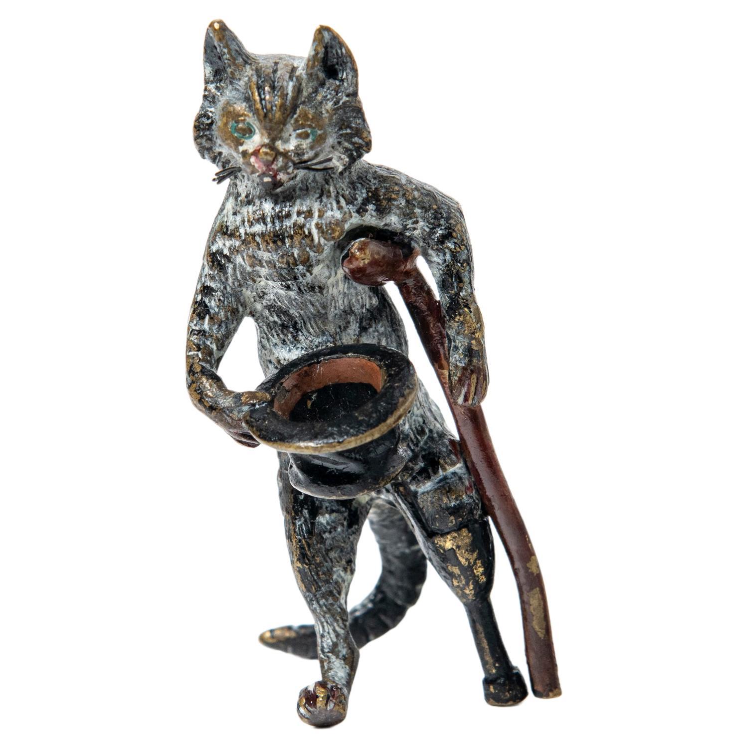  Kalt bemalte Bronzeskulptur einer Katze, die Franz Bergmann zugeschrieben wird. Österreich.