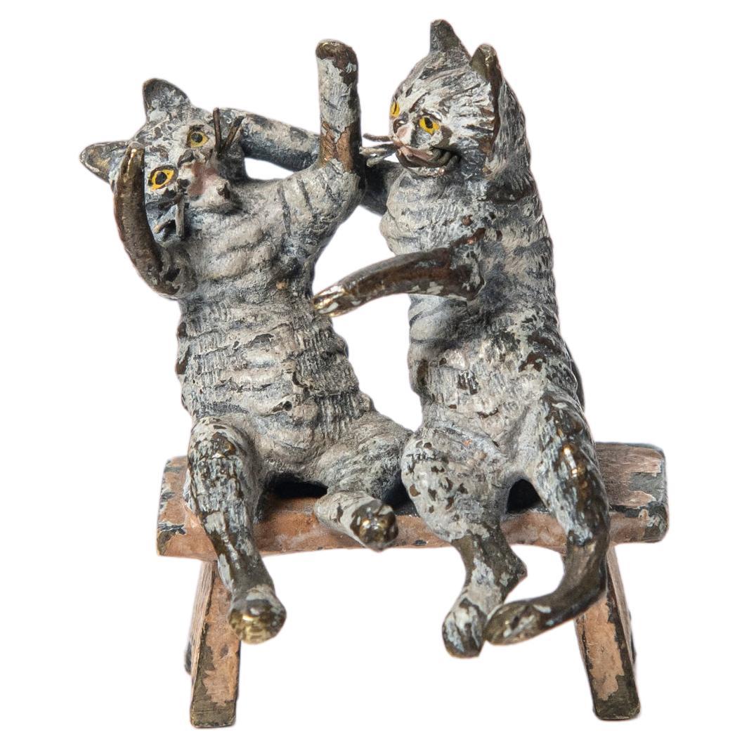 Cold-painted bronze cats sculpture attributed to Franz Bergmann. Austria. For Sale