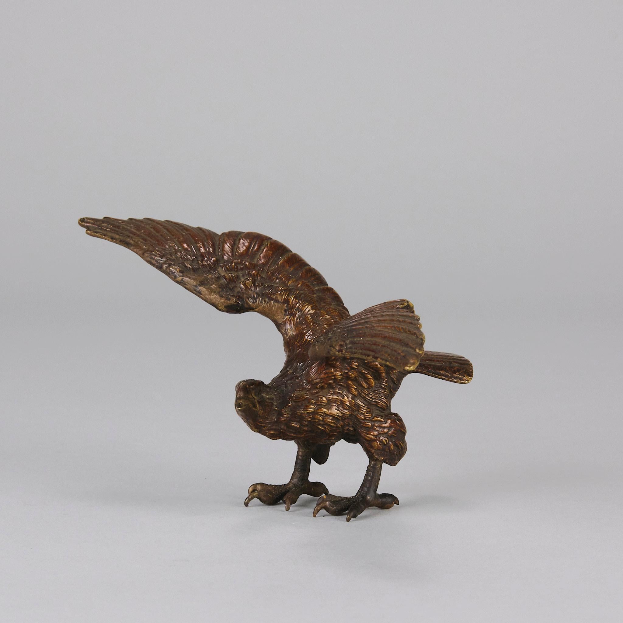 Art déco Sculpture en bronze peinte à froid intitulée « aigle aux ailes déployées » par Bergman en vente