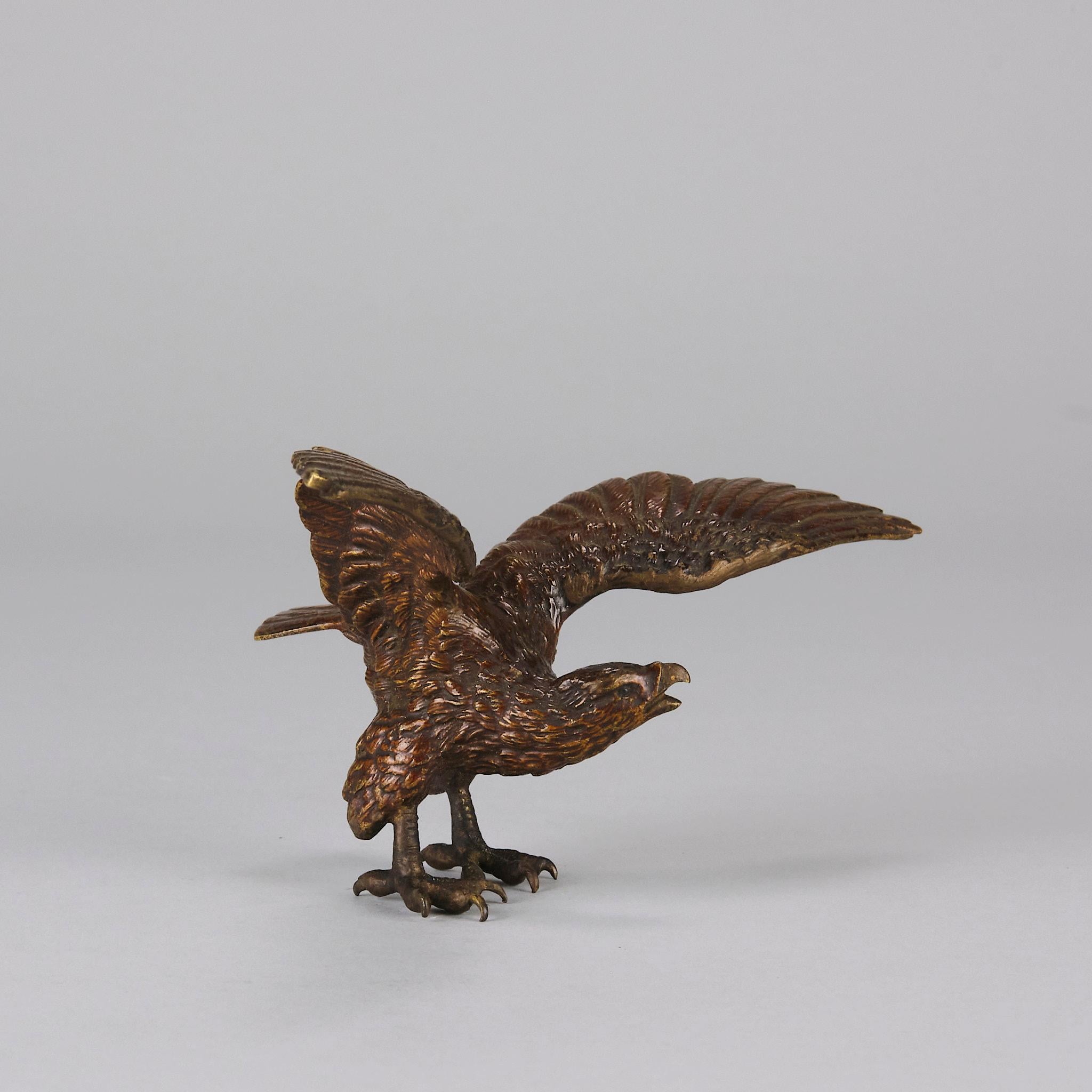 Kaltbemalte Bronzeskulptur mit dem Titel „ Adler mit weit ausgebreiteten Flügeln“ von Bergman im Angebot 1