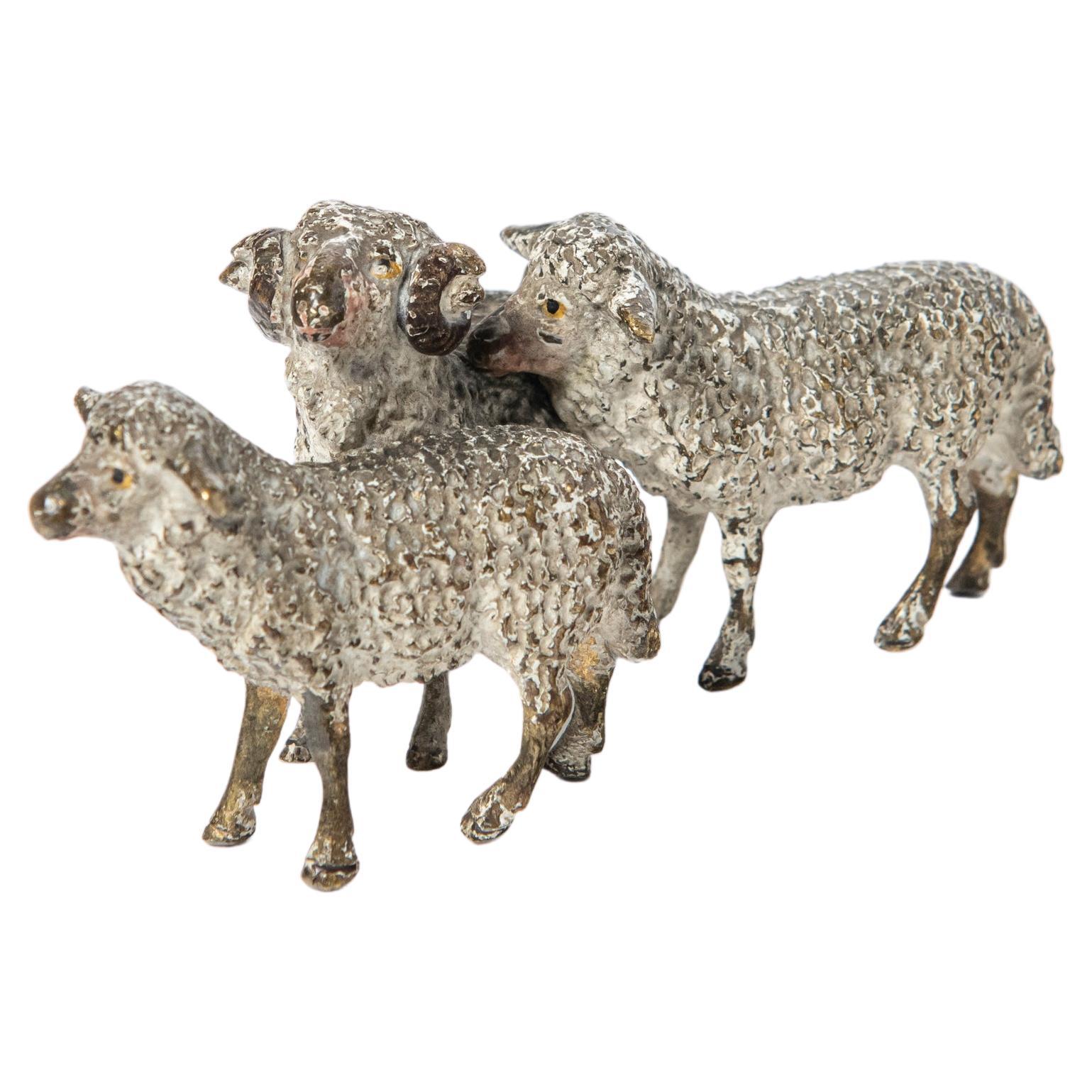 Cold-painted bronze sheeps sculpture attributed to Franz Bergmann. Austria. For Sale