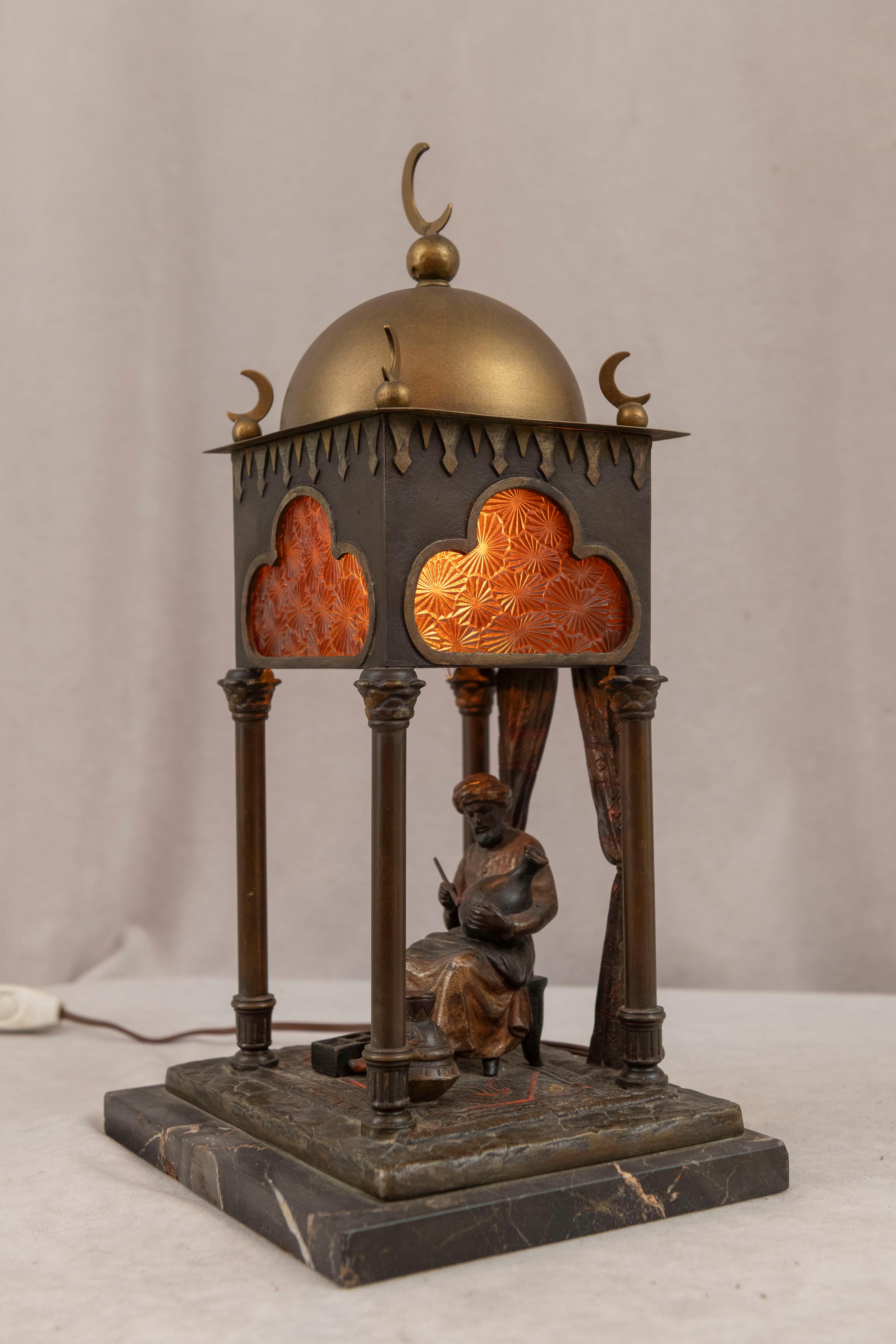 Cold Painted Orientalist Vienna Bronze Lamp, Artist Seated Working, Attr Bergman For Sale 3