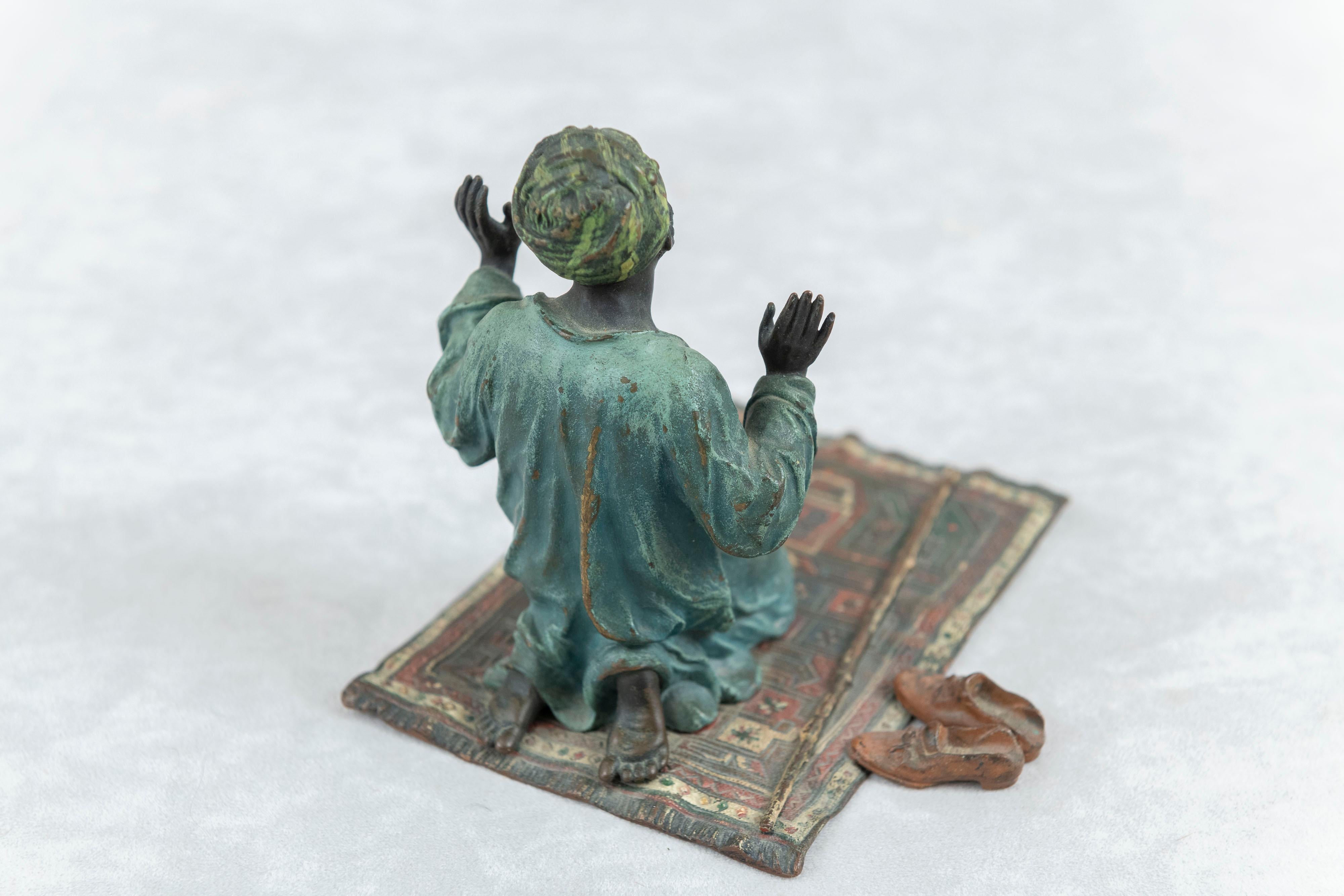 Cold Painted Vienna Bronze Orientalist Man Praying on Persian Rug, by Bergmann For Sale 2