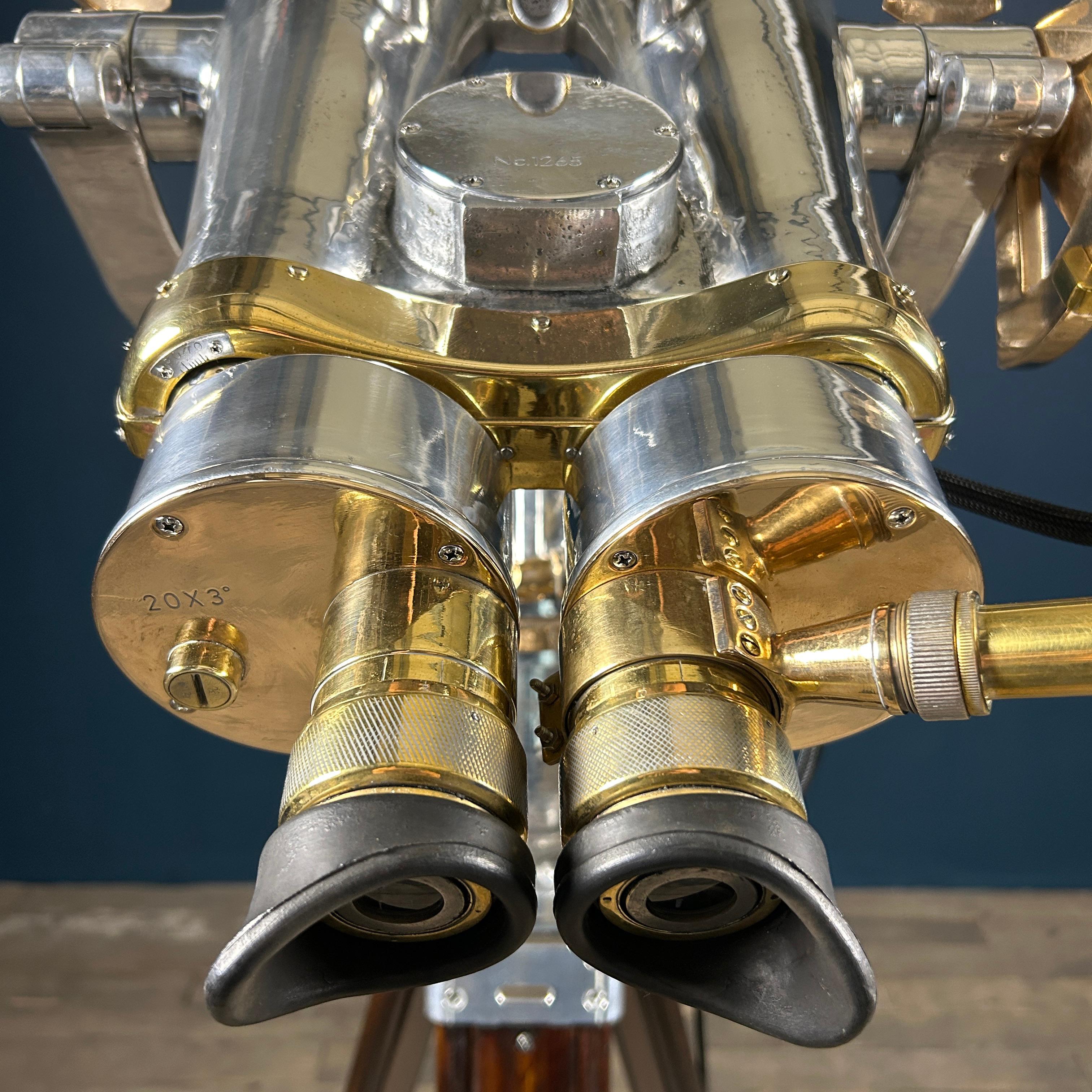 Agence de défense japonaise de la guerre froide Jumelles 20x 120 avec contrôle de l'éclairage en vente 2