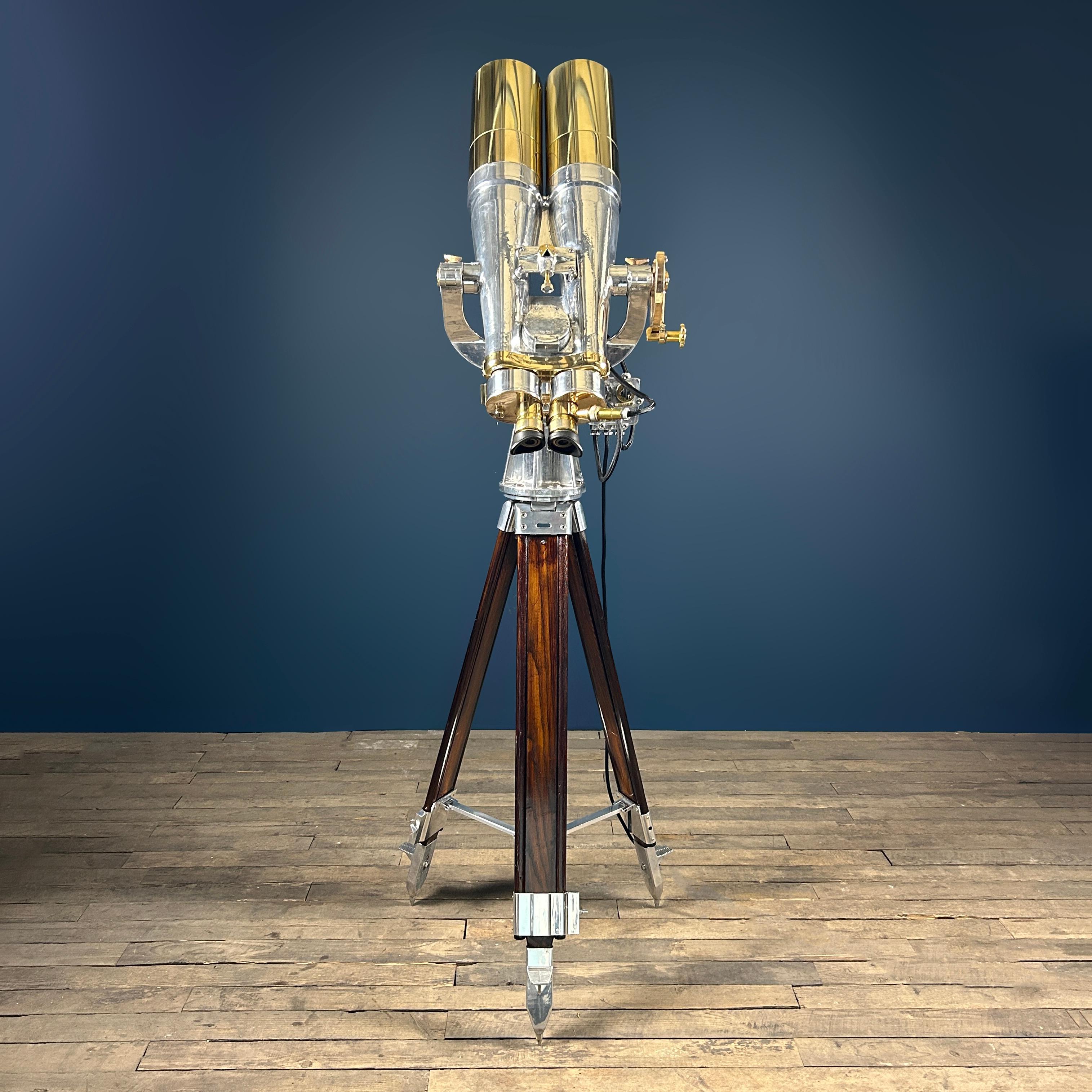 Tokyo Optical Company 20 x 120 Naval Binoculars émission officielle pour l'Agence japonaise de défense, fabriquée en octobre 1984, fournie via Yonei Shoten (contractant gouvernemental), fabriquée par Toko / Kowa (Tōkyō Kōgaku / Kowa Kōki) dans le